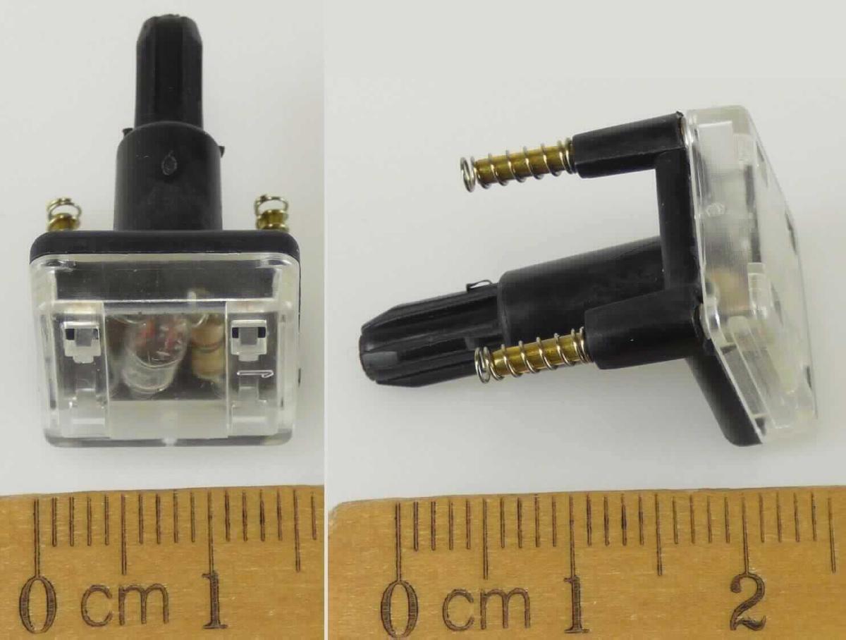 Technik Glimmlampe Art. 0200520006 (Abbildung siehe Anlage)
- aus einer Entladungslampe (Glimmlampe) mit einem in Reihe geschalteten Widerstand,
  montiert in einem spezifisch geformten Kunststoffgehäuse mit zwei elektrischen 
  Anschlussstiften, (Abmessungen ca. 15 x 15 mm, Länge ca. 26 mm),
- für eine Spannung von 250 Volt und eine Stromstärke von 0,45 mA,
- zur Verwendung als Kontrollleuchte/Statusanzeige nach Einbau in z. B. Schalter oder Taster.

"Elektrisches Sichtsignalgerät, kein Gerät der Positionen 8512 oder 8530, kein Alarmgerät und keine Anzeigetafel, kein Läutwerk, Summer, Türklingel oder Ähnliches; Statusanzeige"