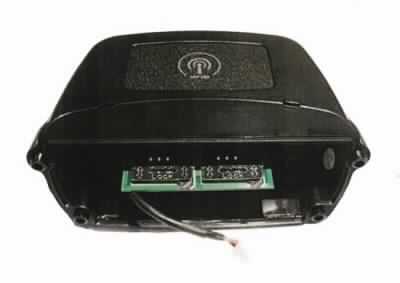 Lesegerät, sog. RFID-Modul (VPN: WA9905), im Wesentlichen bestehend aus einer mit aktiven und passiven Bauelementen bestückten, gedruckten Schaltung und Antenne in einem Kunststoffgehäuse mit USB-Anschluss. Es dient zum Auslesen von Daten mittels RFID-Technologie.
Der RFID-Leser findet insbesondere Anwendung mit sog. Handheld-Geräten.

Die Ware wird als "Maschine zum Aufzeichnen von Daten auf Datenträger in codierter Form und zum Verarbeiten solcher Daten, anderweit weder genannt noch inbegriffen" eingereiht.

Anlage: 1 Abbildung