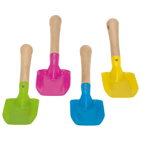 Bei dem durch eine Abbildung veranschaulichten Warenmuster handelt es sich um Spielzeug, 
die Nachbildung einer Gartenschaufel darstellend,
- mit einem Stiel aus Holz und einem arbeitendem Schaufelteil aus farbig lackiertem, unedlem 
  Metall  (in den Farben grün, pink, blau oder gelb erhältlich),
- mit einer Gesamtlänge von ca. 20 cm (Holzstiel ca. 11 cm / Metallkopf ca. 9 cm).

Es handelt sich aufgrund der für Kinder entsprechend angepassten Abmessungen und der geringen Nutzfläche der Schaufel erkennbar um eine Nachbildung eines Gebrauchsgegenstands, der zur spielerischen Unterhaltung dient.

Laut ergänzenden Angaben wird die Spielzeugschaufel als 12er Set in vier verschiedenen Farben an den Einzelhandel abverkauft. Da das Set nicht aus verschiedenartigen Spielzeugen besteht
handelt es sich nicht um Spielzeug in Zusammenstellung der Unterposition (KN) 9503 0070.
Jede einzelne Schaufel hat einen Pappanhänger, so dass diese dann auch einzeln im Handel verkauft werden kann.

Zolltarifrechtlich liegt "anderes Spielzeug als in den Unterpositionen (KN) 9503 0010 bis 9503 0095, aus anderen Stoffen als Kunststoff, nicht aus Holz handgearbeitet" vor.