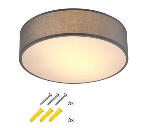Bei den sog. Deckenlampen handelt es sich um insgesamt acht Erzeugnisse in Form von elektrischen Deckenleuchten; in vier Designs (taupe, grau, schwarz und weiß) und je zwei Größen (ca. 300 mm x 125 mm bzw. ca. 380 mm x 125 mm; d x H).
Sie bestehen jeweils aus einer kreisrunden tellerförmigen Metallhalterung zur Deckenbefestigung mit ein oder zwei E27-Lampenfassungen (abhängig von der Größe der Leuchte) sowie je ein über die Fassung angebrachtes reflektierendes Metallplättchen und einem zylinderförmigen Lampenschirm aus einem Metalldrahtgestell mit einer seitlichen Ummantelung aus Spinnstoff sowie
einer kreisförmigen, weißen, transparenten Kunststoffabdeckung auf der Unterseite.

Die Leuchten sind zur Verwendung in Innenräumen (IP 20) sowie zur Deckenmontage bestimmt.
Montagematerial (drei Schrauben und drei Dübeln) ist je Leuchte beigefügt.

Die Bestandteile aus Metall und Spinnstoff bestimmen insbesondere im Hinblick auf den Umfang und die Bedeutung in Bezug auf die Verwendung (form- und stabilitätsverleihendes Element) gegenüber dem Kunststoff den stofflichen Charakter der Ware.

Hinweise auf eine Handfertigung liegen nicht vor.

Die Erzeugnisse sind als "Leuchten, anderweit weder genannt noch inbegriffen, elektrische Deckenleuchten, ausgenommen solche von der für öffentliche Plätze oder Verkehrswege verwendeten Art, nicht ausschließlich zur Verwendung mit LED-Lichtquellen bestimmt, aus Metall und Spinnstoff, nicht handgearbeitet, andere als in der Unterposition (TARIC) 9405 1190 20 genannt" einzureihen.