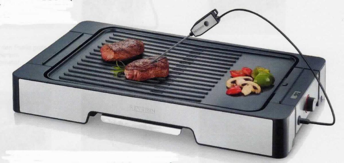 "Plancha-Grill, # 8620"
- Tischgrillgerät aus einem Heizelement in einem hitzebeständigen Kunststoffgehäuse mit 
  antihaftbeschichteter und abnehmbarer Grillplatte (Abmessungen ca. 46 x 28 cm), 
  herausnehmbarer Fettauffangschale, stufenlosem Temperaturregler mit Kontrollleuchte, 
  Display mit Temperaturanzeige für Grillplatte oder Kernthermometer, fest angebrachtem 
  Netzanschlusskabel, einem über Kabel verbundenen Kernthermometer, 
  mit einer Leistungsaufnahme von ca. 2.400 W,
- zum Grillen von Speisen und Messen der Temperatur des Fleisches beim Garvorgang
  im Haushalt.
 (Abbildung siehe Anlage)

Der Grill übt die das Ganze kennzeichnende Haupttätigkeit aus.

"Elektrowärmegerät für den Haushalt, Grillgerät- und Bratgerät (Kombination aus Grill
 -kennzeichnende Haupttätigkeit- in funktioneller Einheit mit Thermometer);
 sog. Plancha-Grill"
