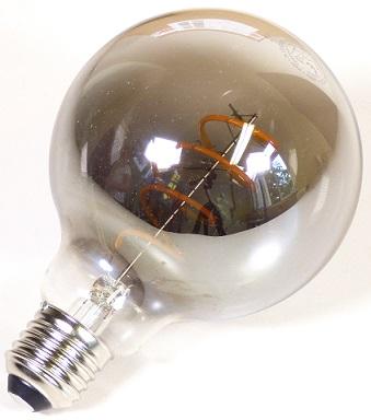 LED Spiral Filament Globe G95 5W E27 Rauchglas extra warmweiß 1800K
dimmbar, EAN: 4251351807268 (Abbildung siehe Anlage)
- elektrische Lichtquelle in Form einer Leuchtdiodenlampe (LED-Lampe),
  mit mehreren Leuchtdioden auf einem Träger in Streifenform (LED-Filament,
  spiralfömig) und weiteren elektrischen Bauelementen für die Stromversorgung
  und -regelung auf einer Leiterplatte, mit einem ballonförmigen grau-farbenen
  Glaskolben und E27 Schraubsockel zum Befestigen in einer Lampenfassung, dimmbar,
- zur Verwendung als Leuchtmittel zum einfachen Einsetzen/Austauschen in Leuchten,
- in einem bedruckten Verkaufskarton verpackt (laut Muster).

„Leuchtdiodenlichtquelle (LED-Lichtquelle), Leuchtdiodenlampe (LED-Lampe)“