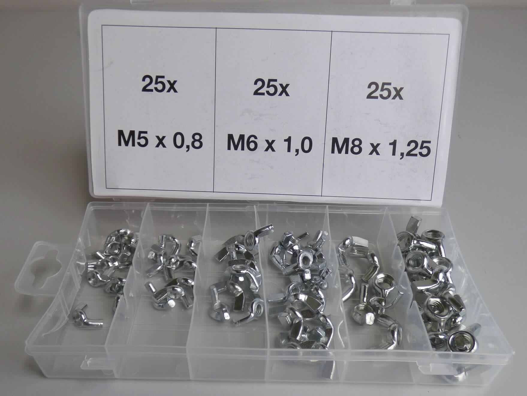 Es handelt sich um aus Stahl (kein nicht rostender Stahl) gefertigte, verzinkte Flügelmuttern mit metrischem Innengewinde. Insgesamt 75 Muttern in verschiedenen Größen (25 Stück M5; 25 Stück M6; 25 Stück M8) sind in einer mehrfach unterteilten Kunststoffbox mit Klappdeckel und Pappetikett verpackt. 
- Antragstellerangaben - 

Abbildung siehe Anlage.

Derartige Erzeugnisse gehören als "andere Muttern aus Stahl (kein nicht rostender Stahl), mit Gewinde, mit einer Lochweite von 12 mm oder weniger" zum TARIC-Code 7318 1692 90.
