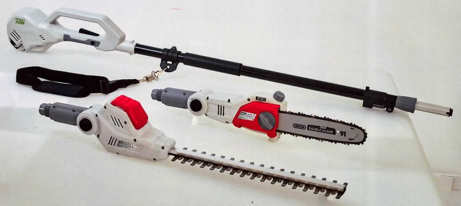 Sog. Teleskopgriff,
- aus spezifisch geformtem Gerätegehäuse mit eingebautem Elektromotor, Bedienelementen, Rohr-Schaft 
  mit Verriegelungssystem zur multifunktionalen Aufnahme und zum Antrieb von verschiedenen 
  Anwendungsaufsätzen wie z.B. Heckenschere und Hochentastereinheit (nicht Gegenstand dieser vZTA) 
  sowie Handgriff und Schultergurt (Abbildung siehe Anlage),
- zum Entasten von Bäumen sowie zum Schneiden von Hecken.
Eine kennzeichnende Haupttätigkeit des Multifunktionsgerätes ist nicht feststellbar.

"Von eingebautem Motor (elektrisch) betriebenes Werkzeug, von Hand zu führen, keine Ware der TARIC-Codes 8467 1110 00 bis 8467 2290 00, zum Betrieb ohne externe Energiequelle, unvollständig (Multifunktionsgerät ohne kennzeichnende Haupttätigkeit) - sog. Teleskopgriff"