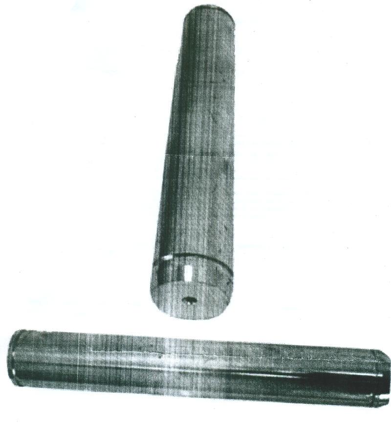 Es handelt sich um massive, zylindrische Erzeugnisse aus Stahl, mit einer Länge von 182 mm, einem Außendurchmesser von 30 mm, zwei radial verlaufenden Nuten in den Endbereichen sowie angefasten Enden. Die Erzeugnisse dienen in Kettenzügen als Verbindungselemente.
- Antragstellerangaben -

Abbildung siehe Anlage.

Derartige Erzeugnisse gehören als "andere, den Bolzen ähnliche Waren, aus Stahl, ohne Gewinde" zur Codenummer 7318 2900 90 0 des Zolltarifs.
