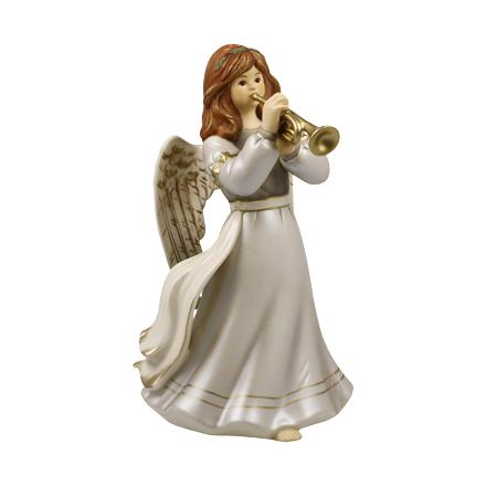 Nach den Angaben der Antragstellerin sowie dem vorliegenden Warenmuster handelt es sich um eine Engelsfigur aus Steingut. Die ca. 21 cm große, geflügelte Engelfigur ist mit einem langen Gewand bekleidet und spielt Trompete (Verkündigungsengel).

Derartig gestaltete Erzeugnisse dienen nach althergebrachter Tradition der Ausgestaltung der Weihnachtszeit.

Die Ware ist in einem Pappkarton verpackt.

Zolltarifrechtlich handelt es sich um einen „Weihnachtsartikel, nicht aus Glas:“