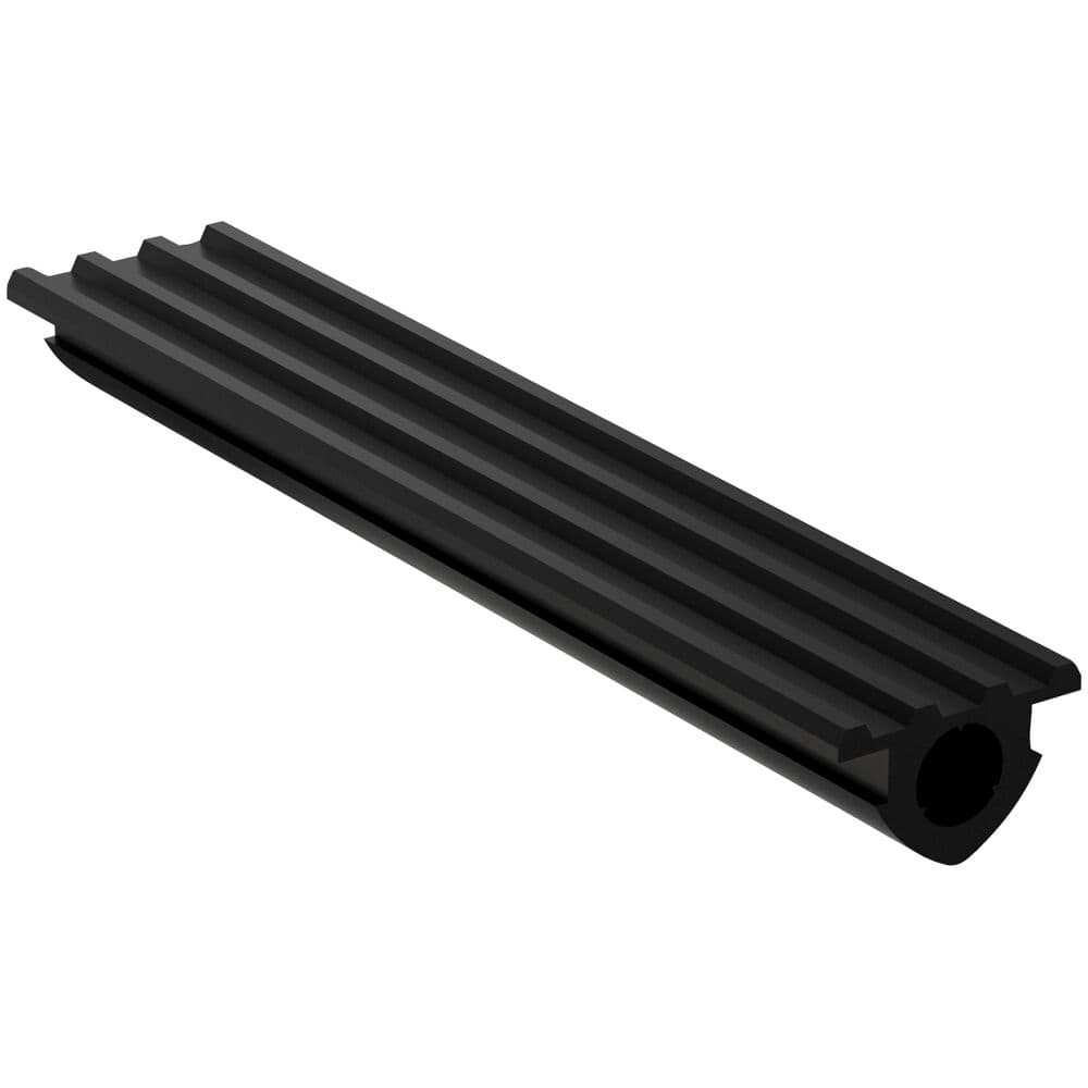 Angaben des Antragstellers:
Schienengummieinlage
Material: SBR (Styrol-Butadien-Kautschuk) / EPDM
Länge: 6 m; Breite: 41 mm

Ein Warenmuster wurde nicht vorgelegt. Entsprechend einer Abbildung handelt es sich um ein schwarzes Profil, bestehend aus einer in Längsrichtung gerillten, plattenartigen Verbreiterung, an deren Unterseite sich eine im Querschnitt ovale Röhre befindet.

Befund:
Es liegt ein Profil aus Weichkautschuk (Vollkautschuk) vor.