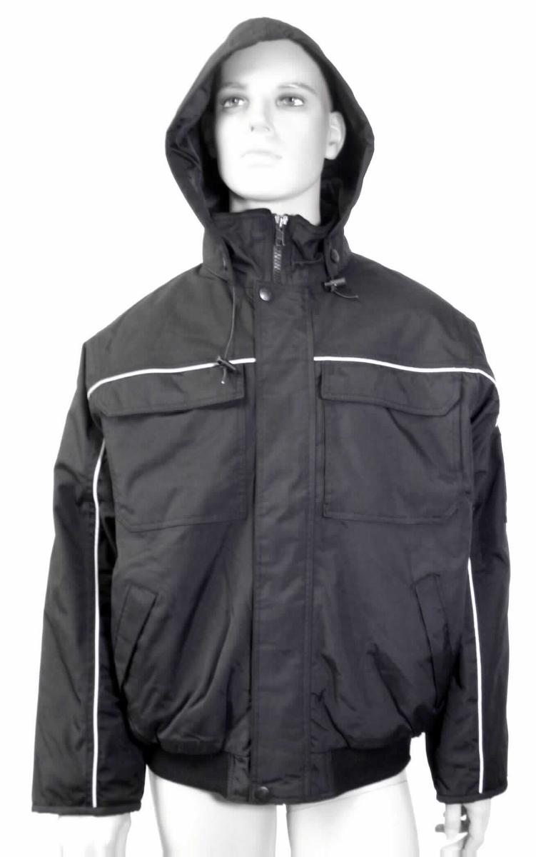 Blouson, sog. Pilotenjacke e.s.image, A3-Art. 7727550, Größe M, Foto siehe Anlage,
- in einem Polybeutel verpackt,
- aus ca. 0,3 mm dicken, einfarbigen, einseitig (Innenseite) wahrnehmbar mit Kunststoff (laut Antrag Poly-
  urethan; kein Zellkunststoff) überzogenen Geweben der Position 5903 aus laut Antrag 100 % Polyamid 
  (synthetische Chemiefasern),
- durchgehend wattiert und abgesteppt gefüttert,
- über die Taille reichend (Rückenlänge: ca. 71 cm),
- mit einer abtrennbaren Kapuze mit Tunnelzug,
- vorn mit einer durchgehenden Öffnung mit Reißverschluss und einer überlappenden Patte mit Klett- und 
  Druckknopfverschluss von links über rechts (Männerkleidung),
- mit langen Ärmeln, die über den unteren Rand des Kleidungsstücks hinausreichen; an den Ärmelenden mit 
  eingenähten, verengenden Bündchen (sog. Windfang) ausgestattet,
- mit verschiedenen ein- und aufgesetzten Taschen,
- mit reflektierenden Paspeln versehen,
- am unteren Rand mit einem angesetzten, gerippt gewirkten, verengenden Bund,
- erfüllt die Merkmale zur Einreihung als Blouson, somit keine Jacke.

"Kleidung (Blouson) aus Erzeugnissen der Position 5903, aus Geweben, für Männer"