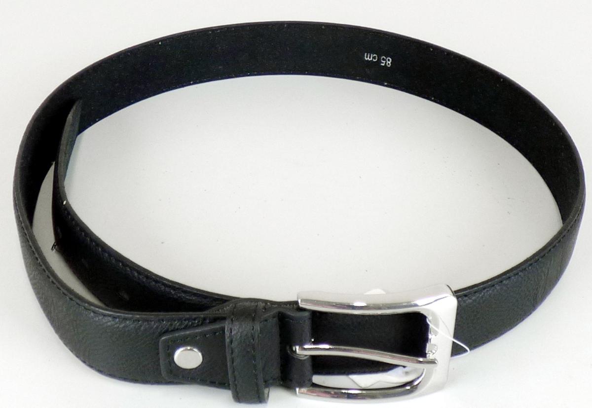 Gürtel, sog. Gürtel Claudio Conti 85 cm, Foto siehe Anlage,
- aus verschiedenen Stoffen zusammengesetzter Gürtel, laut Untersuchungsergebnis bestehend aus:
- - einer ca. 0,8 mm dicken Außenlage aus einem dichten und gerauten Kettengewirke, das auf
    der Außenseite mit (narbenartig) geprägtem Kunststoff (Schauseite) überzogen ist,
- - einer ca. 2,9 mm dicken Mittellage aus rekonstituiertem Leder,
- - einer ca. 0,8 mm dicken Innenlage aus einem mit einer Klebeschicht bestrichenem Gewebe,
    das flächendeckend mit Lederfasern beflockt ist (Meterware der Pos. 5907),
- das rekonstituierte Leder bestimmt aufgrund der Bedeutung in Bezug auf die Verwendung 
  (Zugfestigkeit) und des Umfangs (Dicke) den Charakter der Ware,
- mit einem Gürtelverschluss (Schnalle) aus unedlem Metall,
- mit einer Länge von ca. 100 cm (ohne Schnalle),
- ohne Hinweise auf Handarbeit.

"Bekleidungszubehör (Gürtel), aus rekonstituiertem Leder, nicht handgearbeitet"