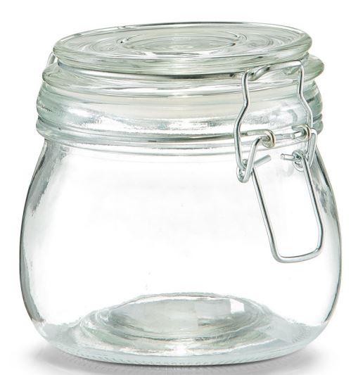 Behältnis aus Glas, sog. Vorratsglas mit Bügelverschluss, 500 ml, Foto siehe Anlage,
- nach den Antragsangaben:
- - in Form eines annähernd zylinderförmigen Gefäßes,
- - aus klarsichtigem Glas; nicht aus Glasröhren hergestellt,
- - mit einem Deckel aus Glas mit einem Bügelverschluss aus unedlem Metall,
- - mit einem Dichtungsring aus Kunststoff,
- - mit einem Nenninhalt von 500 ml,
- - mit einem Durchmesser von ca. 11 cm und einer Höhe von ca. 11 cm,
- eignet sich zur Aufnahme von Lebensmitteln,
- kein Haushaltskonservenglas der Unterposition 7010 9010, da nicht zum Sterilisieren
  geeignet.

"Behältnis aus Glas, von der zu Transport- oder Verpackungszwecken verwendeten Art,
 kein Haushaltskonservenglas, nicht aus Glasröhren hergestellt, mit einem Nenninhalt
 von weniger als 2,5 Liter, für Nahrungsmittel, keine Flasche, mit einem Nenninhalt
 von 0,25 Liter oder mehr"