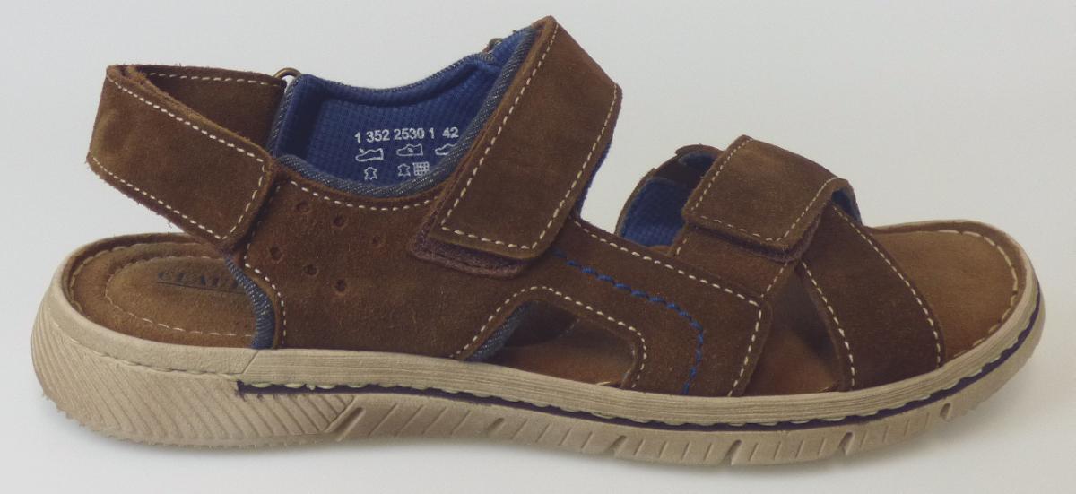 Sandalen (laut Antrag: "Straßenschuhe für Männer", Größe 42, Foto siehe Anlage),
- mit Laufsohlen aus (laut Antrag) Kunststoff; ohne Hauptsohle aus Holz,
- mit zehenfreiem Oberteil (nicht geschlossenes Blatt) aus Leder (den größten Teil der Außenfläche
  bildend) und Spinnstoff,
- mit Klettverschluss,
- nicht den Knöchel bedeckend,
- mit einer größten Höhe des Absatzes und der Sohle von ca. 2,9 cm,
- mit einer Länge der Innensohle von ca. 27 cm,
- als Männerschuhe erkennbar.

"Schuhe mit Laufsohlen aus Kunststoff und Oberteil aus Leder, andere als in den Unterpositionen
 6403 1200 bis 6403 9905 genannte, deren Blatt nicht geschlossen ist, andere als in den
 Unterpositionen 6403 9911 bis 6403 9931 genannte, für Männer"