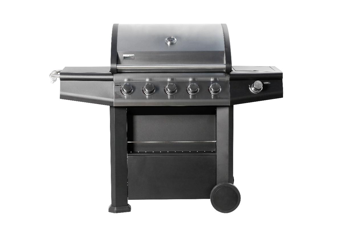 Es handelt sich um mit Gas betriebene, i. W. aus Stahl und Aluminium gefertigte Grillgeräte mit einem Gestell mit vier Standbeinen, einem Bedienfeld mit fünf Bedienelementen, zwei Seitenablagen und einem aufklappbaren Deckel, an dem sich ein Thermometer und ein Griff befinden. Die Waren verfügen über fünf Brenner, einen mehrteiligen Grillrost und einen Warmhalterost. Eine der Seitenablagen ist mit einem weiteren Brenner sowie einem Bedienelement ausgestattet. Zwei Standbeine des Gestells sind mit Rollen aus Kunststoff versehen. An der Vorderseite des Gestells befindet sich eine Abstellfläche für z. B. Gewürze oder Flaschen (nicht Gegenstand dieser vZTA). Die Waren sind zudem mit einem Anschlussschlauch und einem Druckminderer versehen.
Die Erzeugnisse dienen zum Grillen von Speisen im Haushalt (Garten) oder beim Camping.
Abmessungen (B x T x H): ca. 156 cm x 59 cm x 124 cm.
- Antragstellerangaben -

Der Charakter der aus verschiedenen Stoffen zusammengesetzten Waren wird insbesondere aufgrund des Umfangs und der Bedeutung für die Verwendung durch die unedlen Metalle bestimmt. Stahl herrscht gegenüber Aluminium gewichtsmäßig vor.

Abbildung siehe Anlage.

Derartige Erzeugnisse gehören als "Grillgeräte (Grillvorrichtung) aus Stahl, für Feuerung mit gasförmigen Brennstoffen, ohne Backofen" zum TARIC-Code 7321 1190 00.