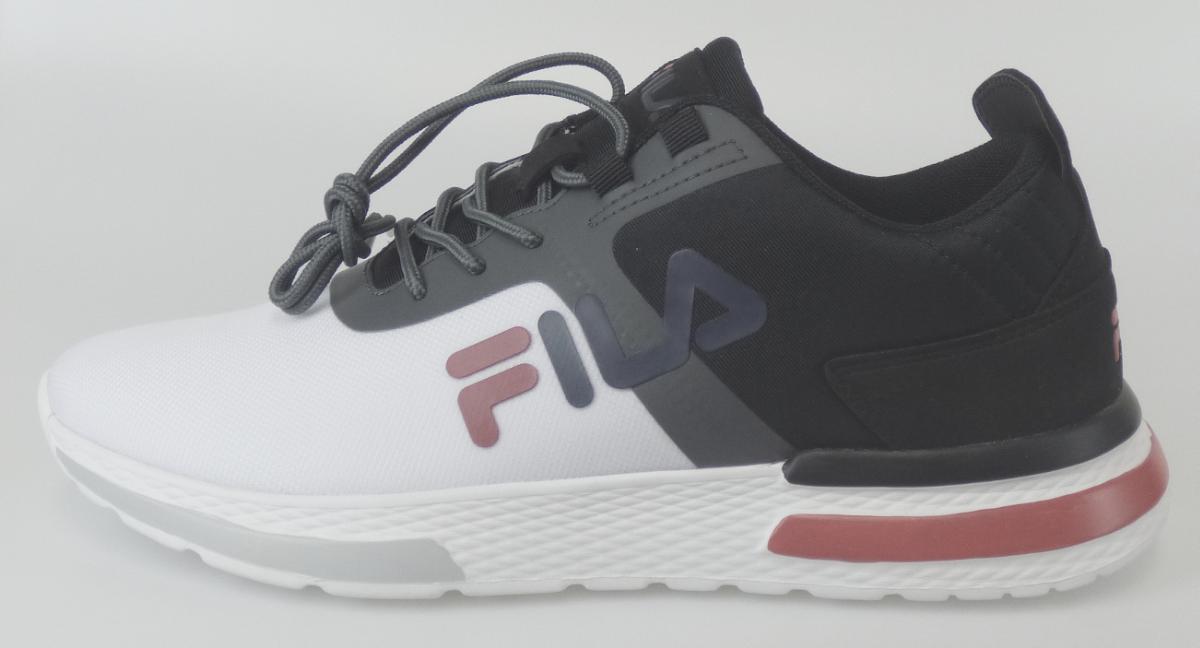 Trainingsschuhe, sog. Strassenschuhe unisex, Gr. 42, Foto siehe Anlage,
- mit Laufsohlen aus (laut Antrag) Kunststoff,
- mit Oberteil aus Spinnstoff (damit keine Ware der Position 6402),
- auf dem Oberteil mit Kunststoff verstärkt,
- mit Verzierungen,
- mit Schnürsenkelverschluss.

"Schuhe (Trainingsschuhe) mit Laufsohlen aus Kunststoff und Oberteil aus Spinnstoffen"