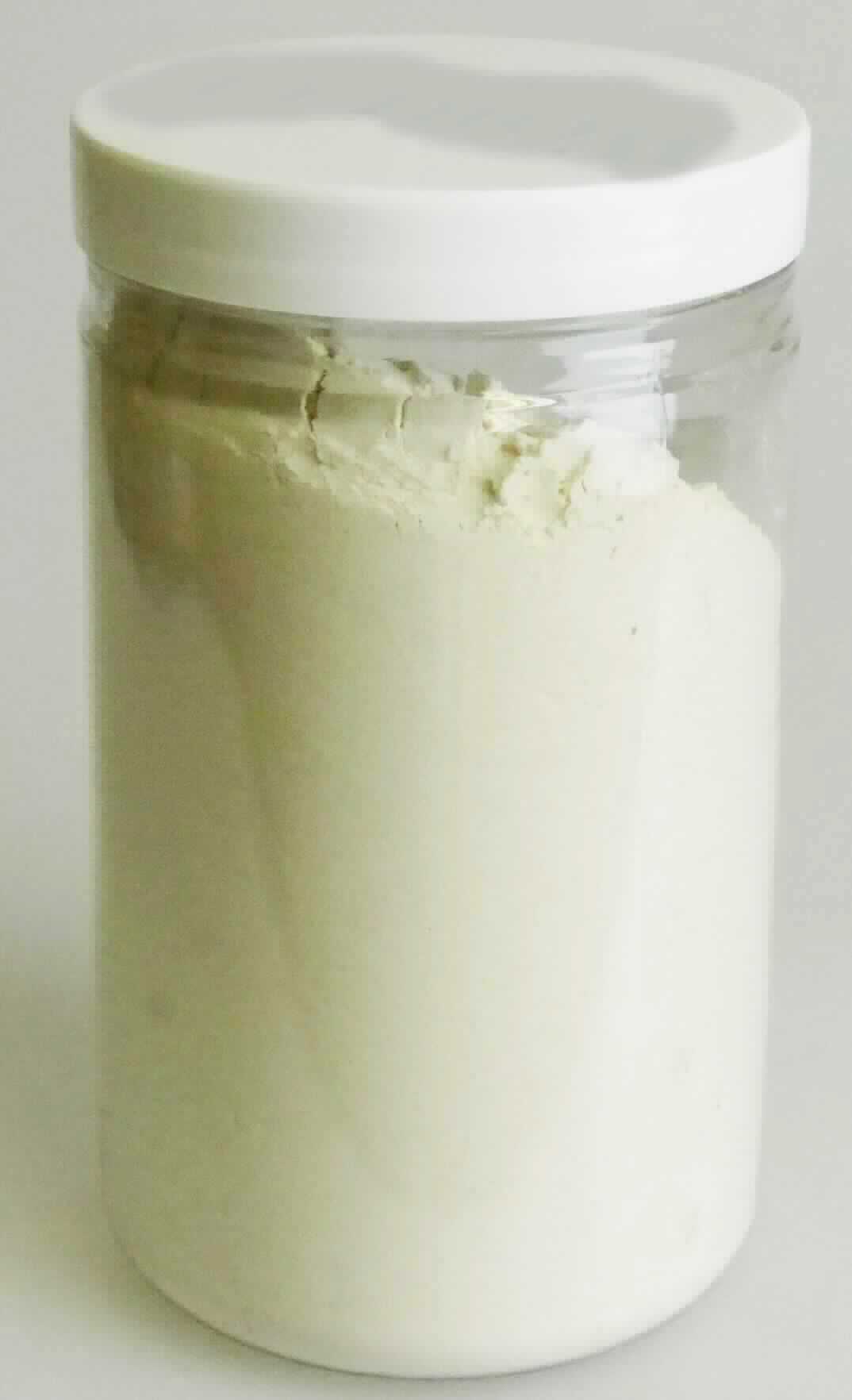 Zwiebelpulver, zubereitet.

Antragsangaben (als zutreffend unterstellt): Zwiebelpulver, luftgetrocknet. Es wurden vertrauliche Angaben gemacht.

Beschaffenheit des vorgelegten Warenmusters: beigefarbenes, feines, homogenes, nach Zwiebel schmeckendes Pulver, in einem Musterschraubglas.

Die Zwiebeln sind über das in Kapitel 7 vorgesehene Maß zubereitet.

Anderes Gemüse, anders als mit Essig oder Essigsäure zubereitet oder haltbar gemacht, nicht gefroren, ausgenommen Erzeugnisse der Position 2006, andere als in den Unterpositionen 2005 1000 bis 2005 9960 genannt, andere, Pulver, auch mit Zusatz von Zucker, anderen Süßmitteln oder Stärke.