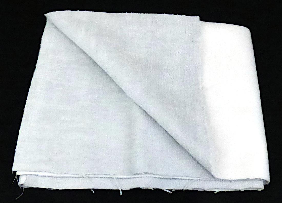 Textillaminat, sog. Möbelbezugsstoff für die Möbelindustrie, Art. Villarica, Foto siehe Anlage,
- als Meterware, mit einer Breite von laut Antrag 142 cm,
- aus zwei mit ihrer ganzen Fläche aufeinanderliegenden und so miteinander durch Kleben verbundenen
   Lagen:
-- mit einer Oberlage (Schauseite):
--- aus einem Chenillegewebe; mit samtartiger Oberfläche,
--- aus Chenillegarnen und anderen Garnen; beide aus synthetischen Chemiefasern (laut Antrag
    Polyester),
-- mit einer Unterlage:
--- aus einem einseitig gerauten Kuliergewirke,
--- aus synthetischen Chemiefasern (laut Antrag Polyester),
- das die Schauseite bildende Chenillegewebe verleiht der Ware insbesondere im Hinblick auf die
  Bedeutung in Bezug auf die Verwendung als Möbelbezugsstoff ihren wesentlichen Charakter.

"Chenillegewebe, keine Ware der Positionen 5802 oder 5806, aus Chemiefasern"