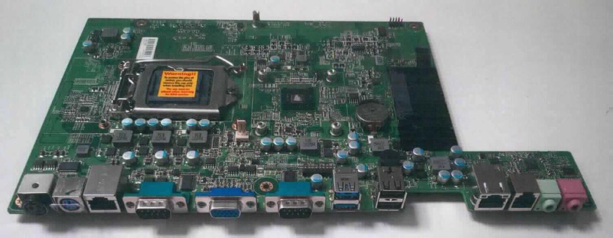 Mainboard, im Wesentlichen bestehend aus einer mit Prozessor, weiteren aktiven und passiven Bauelementen und einem Sockel für Arbeitsspeicher, jedoch ohne Arbeitsspeichermodul (deshalb unvollständig) und PCI-Steckkartensockel bestückten, gedruckten Schaltung mit USB-, R232- und LAN-Schnittstellen.
Das Gerät ist von der hauptsächlich in automatischen Datenverarbeitungssystemen verwendeten Art und in der Lage, Daten in einer vom System verwendbaren Form zu empfangen oder zu liefern.
Das Mainboard ist nicht für bestimmte Anwendungszwecke vorkonfiguriert. 

Die Ware wird als "Verarbeitungseinheit für automatische Datenverarbeitungsmaschinen" eingereiht.