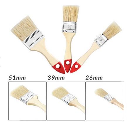 Bei der als "Pinsel-Set" bezeichneten Ware handelt es sich um verschiedene Flachpinsel in zwei Sets zu 30 Stück bzw. einmal fünfzehn Stück.
Die Erzeugnisse besitzen eine Breite von 12 mm bis zu 63,5 mm sowie eine Zwinge aus Metall und synthetische Borsten als Einzugsmaterial.
Sie bestehen aus einem Stiel aus Holz bzw. aus Kunststoff und sind mit einer Aufhängeöse ausgestattet. 

Die Sets sind als "Pinsel, zum Auftragen von Anstrichfarben, Lack oder dergleichen" einzureihen.