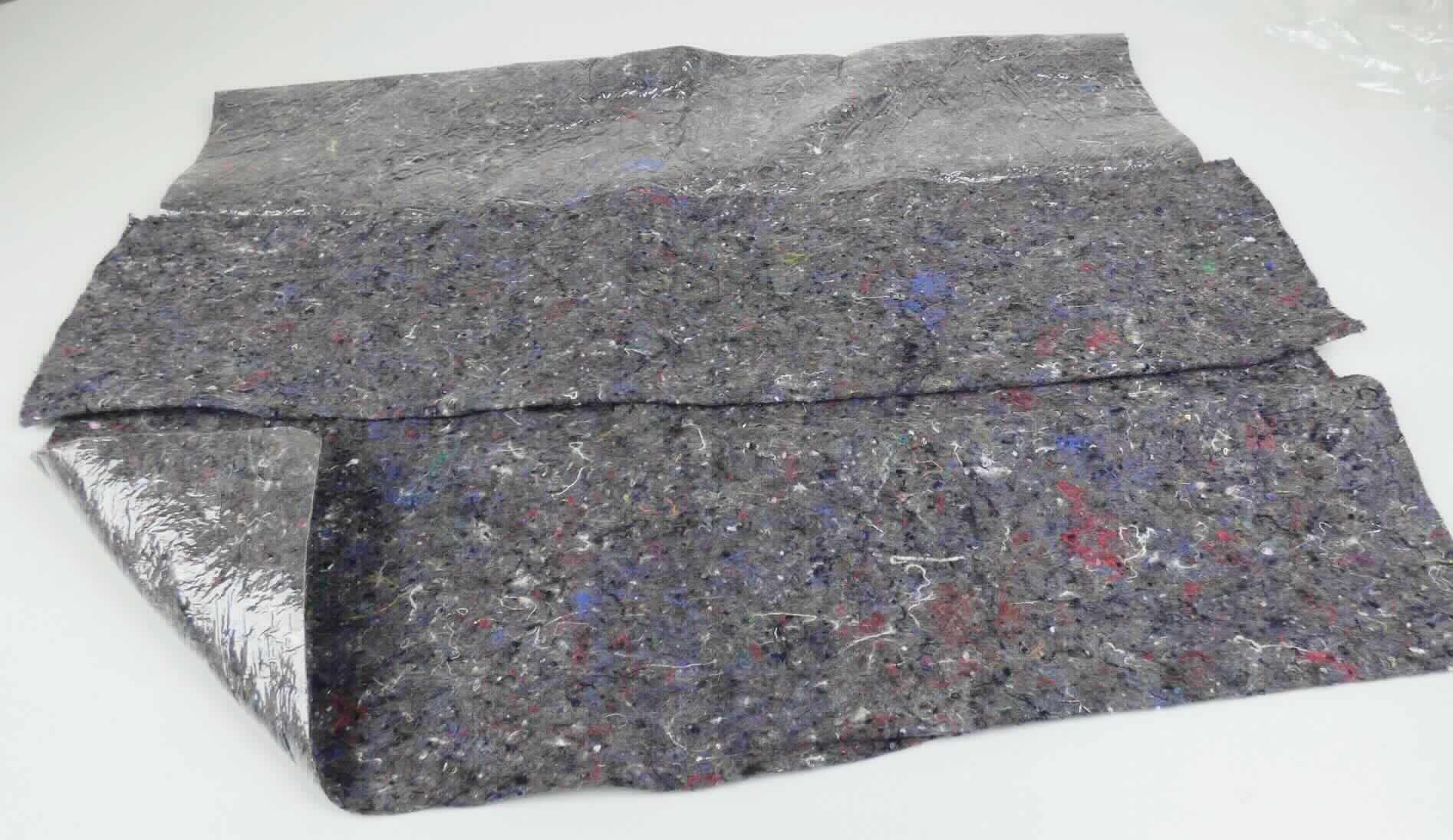 Nadelfilz, sog. Malerabdeckvlies, Foto siehe Anlage, 
- als Meterware,
- laut Untersuchungsergebnis: 
-- aus Reißspinnstoffen (verschiedene Fasern),
-- einseitig mit einer klarsichtigen Kunststofffolie (kein Zellkunststoff) versehen,
-- mit einem Anteil an Spinnstoffen von über 50 GHT,
- stellt sich als Nadelfilz laminiert (mit Lage versehen) dar, somit keine Ware der Position 5603.

"Filz (Nadelfilz), laminiert (mit Lage versehen)"