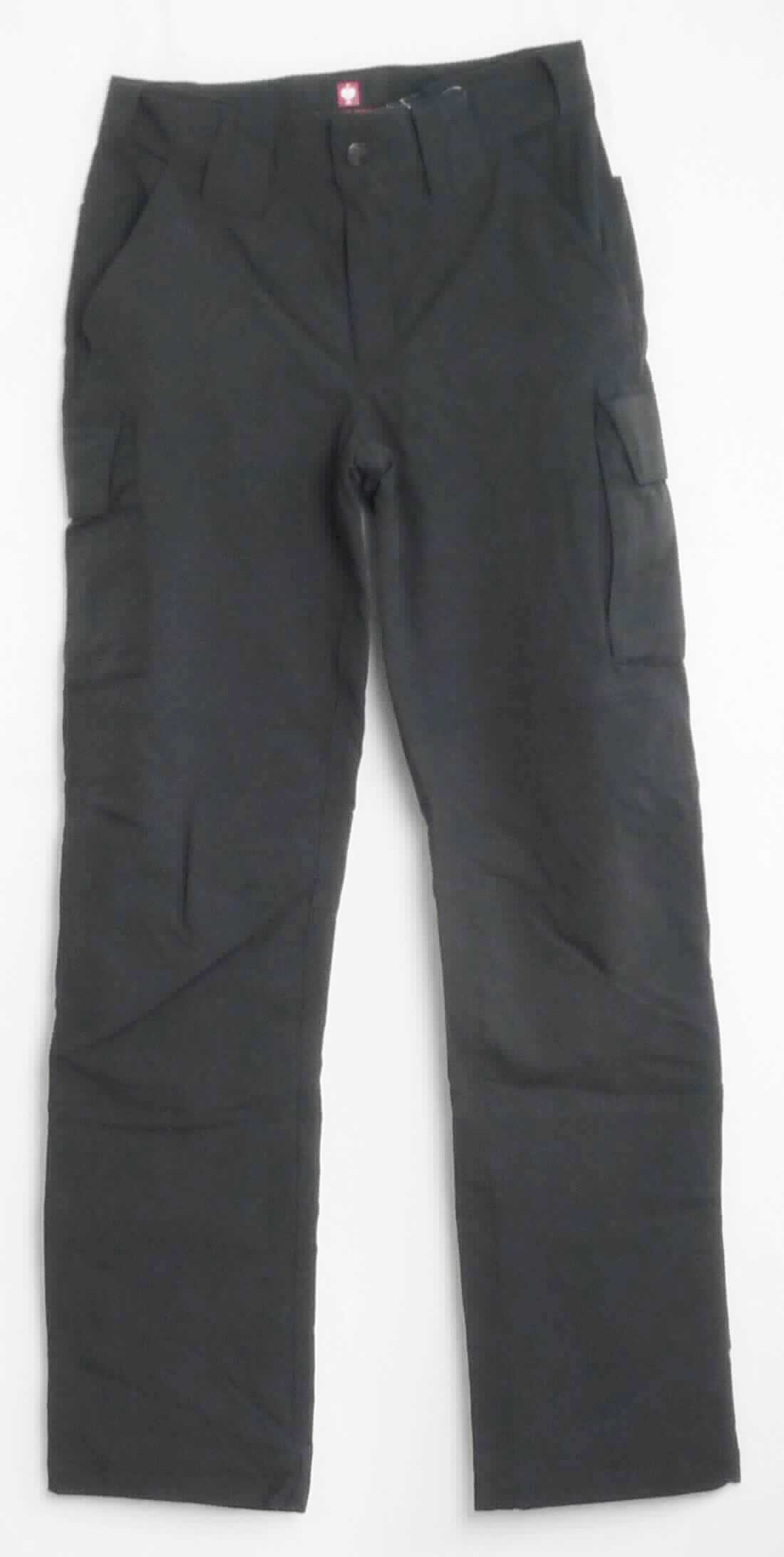 Lange Hose, sog. Winter Funkt.-Cargohose e.s. dynashield solid, A3-Artikelnummer: 6260544, Größe 44, 
Foto siehe Anlage,
- in einem Polybeutel verpackt,
- aus ca. 0,6 mm dicken, einfarbigen Geweben aus laut Antrag 91 % Polyamid und 9 % Elasthan (beides 
  synthetische Chemiefasern),
- durchgehend gefüttert,
- in der Taille abschließend, mit einem angesetzten, ca. 4,5 cm breiten Bund mit Gürtelschlaufen,
- vorn mit einer Öffnung mit Reißverschluss und Patte von links auf rechts (Männerkleidung), die im Taillenbund
  mit einem Knopf geschlossen wird,
- mit verschiedenen ein- und aufgesetzten Taschen (teilweise aus Geweben aus lt. Antrag 100 % Polyamid),
- mit knöchellangen Hosenbeinen; an den Beinabschlüssen durch Umschlagen und Festnähen gesäumt,
- keine Arbeits- und Berufskleidung.

"Lange Hose, aus Geweben, für Männer, aus synthetischen Chemiefasern, keine Arbeits- und Berufskleidung"