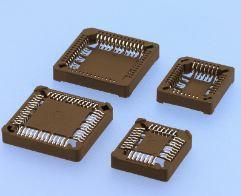 Sockel für integrierte Schaltungen (PLCC, 3501-28-50-0-ST),
- bestehend aus einem flachen, quaderförmigen Grundkörper aus Kunststoff,
- einer Steckbuchse zum Einstecken eines IC's oder Prozessors auf der Oberseite
- und der entsprechenden Anzahl von Kontaktstiften zum Auflöten auf einer Leiterplatte
  auf der Unterseite,
- für eine Spannung von weniger als 1000 V,
- dient dem Herstellen einer elektrischen Verbindung zwischen einer Leiterplatte und
  einer integrierten Schaltung (IC bzw. Prozessor) nach dem Einstecken eines entsprechenden
  Gegenkontakts (male) sowie der Montage auf einer Leiterplatte.

Die Ware ist als "elektrisches Gerät zum Verbinden von elektrischen Stromkreisen,
für eine Spannung von 1000 V oder weniger,
Steckvorrichtung für gedruckte Schaltungen" einzureihen.

Anlagen: 1 Abbildungen