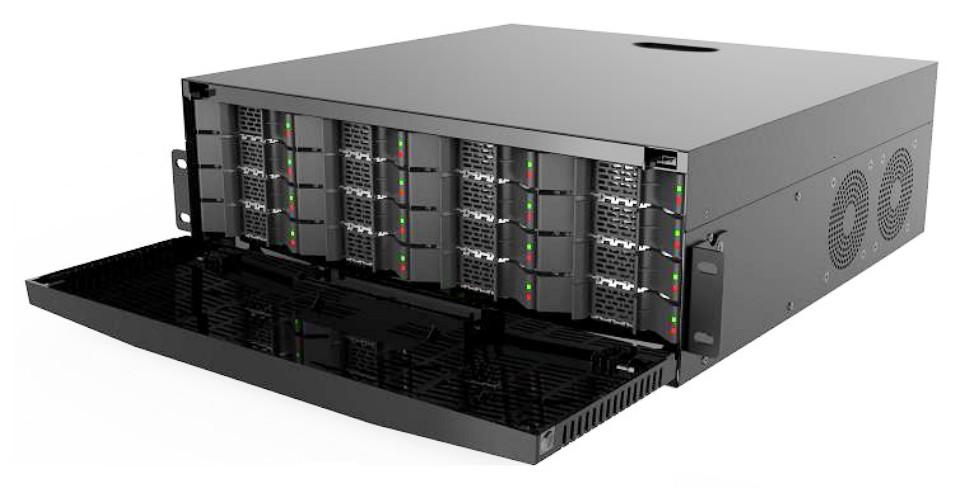 Digitalrekorder GU-RN-AT816256N (Abbildung siehe Anlage),
- aus Audio- und Videosignalelektronik mit Encoder, Videosignalbearbeitungselektronik,
  KI-gestützter Auswerteelektronik und Ethernet-Controller in einem Gehäuse 
  (Abmessungen: 440 × 460 × 149 mm) mit Festplatteneinbauschächten, Ethernet- und
  USB-Schnittstellen, Audio- und Videoein- und -ausgängen sowie Alarmein- und -ausgängen,
- Festplatte nicht im Lieferumfang enthalten,
- mit Bewegungsmelderfunktion, 
- zur gesteuerten, komprimierten digitalen Aufzeichnung (Zeitplan, Aktivität, Alarm) und
  gleichzeitigen Wiedergabe der von externen Kameras gelieferten Videosignale mit Ton
  (nach Einbau einer Festplatte) - kennzeichnende Haupttätigkeit -, zum Empfangen, 
  Konvertieren und Senden von digitalisierten Signalen in einem drahtgebundenen 
  IP- Netzwerk, zum Bearbeiten der Videosignale sowie mit Bildanalysefunktion (z.B. zur
  Gesichtsdetektion und Zählung von Objekten und Personen) und deren Auswertung,
- zusammen mit Beipack (Maus, SATA-Kabel, 19-Zoll-Rack-Einbausatz) in einer 
  gemeinsamen Verkaufsverpackung.
Der Videorekorder bestimmt den Charakter des Ganzen.

"Unvollständiges Videogerät zur Bild- und Tonaufzeichnung und -wiedergabe, kein Magnetbandgerät (Kombination aus Videogerät zur Bild- und Tonaufzeichnung und - wiedergabe - kennzeichnende Haupttätigkeit -, Videosignalbearbeitungsgerät, Kommunikationsapparat und Gerät zum Prüfen), in Warenzusammenstellung in Aufmachung für den Einzelverkauf mit nicht charakterbestimmendem Beipack"