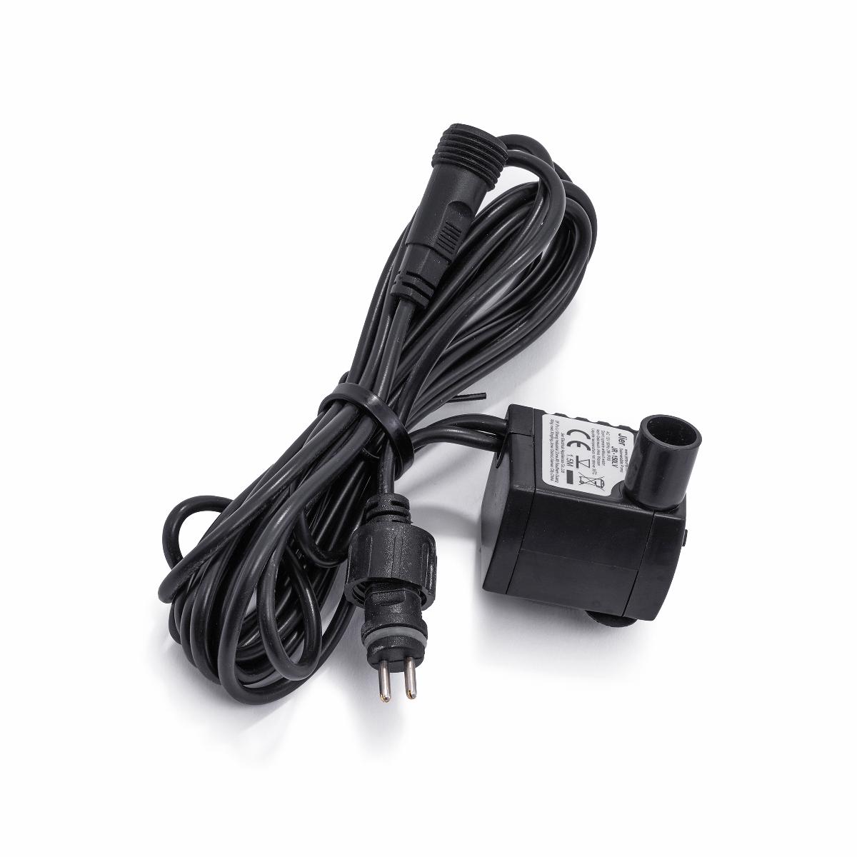 Sog. 230 V Pumpe mit Kabel
- aus einer einstufigen Tauchmotorpumpe in einem annähernd würfelförmigen Gehäuse (Abmessungen
  ca. 41 x 36 x 31 mm) mit drei Saugnäpfen, eingebautem Elektromotor, Wasserein- und -austrittsöffnung,
  einer Schiebevorrichtung zur Einstellung der Wasserdurchflussmenge sowie jeweils einem fest am Ge-
  häuse angebrachten Ausgangskabel für das LED Modul (nicht Gegenstand der vZTA) und für den 12 V
  Trafo (nicht Gegenstand der vZTA) - Abbildung siehe Anlage -,
- für eine Betriebsspannung von 220 - 240 V,
- mit einer Förderleistung von 150 l/h und einer maximalen Förderhöhe von 0,5 m,

"Flüssigkeitspumpe, keine Ware der TARIC-Codes 8413 1100 00 bis 8413 6080 90, andere Kreisel-
 pumpe, Tauchmotorpumpe, einstufig"