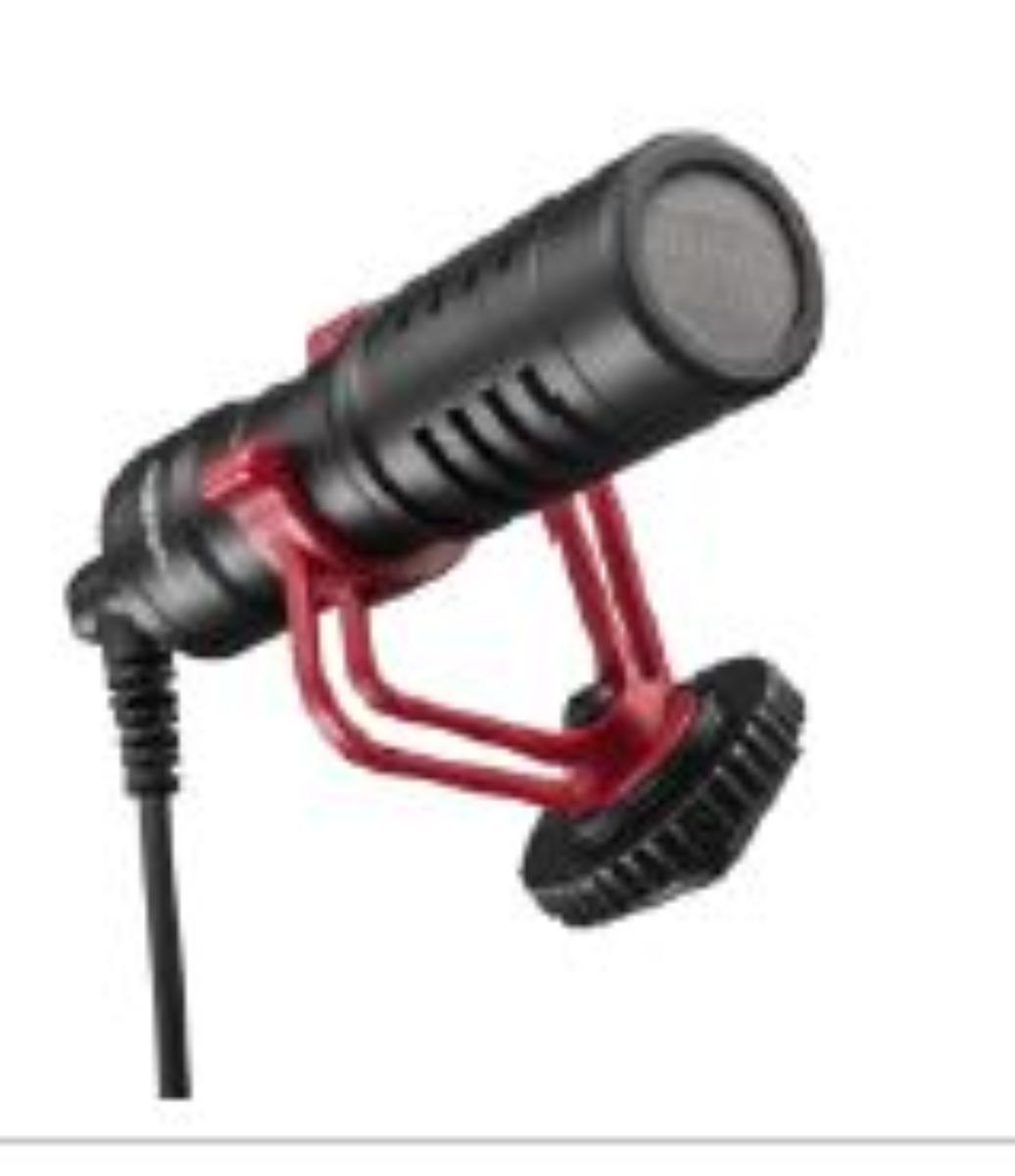 Richtmikrofon, Modell: VLOG (Abbildung siehe Anlage)
- aus einem Richtmikrofon in einem zylinderförmigen Gehäuse mit 3,5 mm Klinkenbuchse und
  einer Mikrofonhalterung mit Standardblitzfuß, für einen Frequenzbereich von 35 Hz bis 18 kHz,
- zur Umwandlung von Schallwellen in elektrische Impulse,
- zusammen mit Beipack (Fell-Windschutz, Kabel, Tasche) in einer gemeinsamen Verkaufs-
  umschließung.
Das Mikrofon mit Haltevorrichtung bestimmt den Charakter des Ganzen.

"Mikrofon und Haltevorrichtung dafür, in Warenzusammenstellung mit nicht charakter-
 bestimmendem Beipack in Aufmachung für den Einzelverkauf"