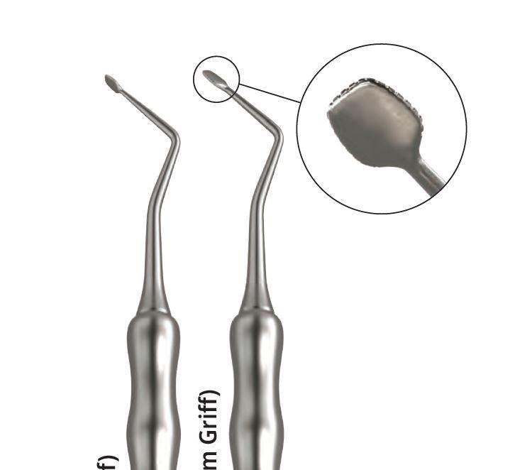 Lege-Instrument für Retraktionsfäden, sog. Ultrapak-Instrument, in zwei verschiedenen Ausführungen (gezahnt bzw. glatt), jeweils in den Größen klein und normal, im Wesentlichen bestehend aus einem spezifisch geformten Instrument aus rostfreiem Stahl mit einem länglichen, zylindrischen Griffstück mit Abstufungen, doppelseitig mit drahtähnlichen, 45°- bzw. 90°-Winkel zum Griff gebogenen Arbeitsenden, welches je nach Ausführung löffelartig mit oder ohne seitliche Zahnung ausgeformt ist.
Äußere Form: Siehe Abbildung in der Anlage.
Die Fadenlegeinstrumente dienen dem Legen von Retraktionsfäden (nicht Gegenstand dieser vZTA-Entscheidung) im zahnmedizinischen Bereich. Die gezahnten Instrumente werden verwendet, wenn Fäden axial gestopft werden. Die glatten Instrumente dagegen sind geeignet, wenn in einer horizontal gleitenden Bewegung gearbeitet wird.

Die Ware, welche in einem Blister verpackt ist, wird als "zahnärztliches Instrument, nicht von den Unterpositionen (KN) 9018 1100 bis 9018 4910 erfasst" eingereiht.
