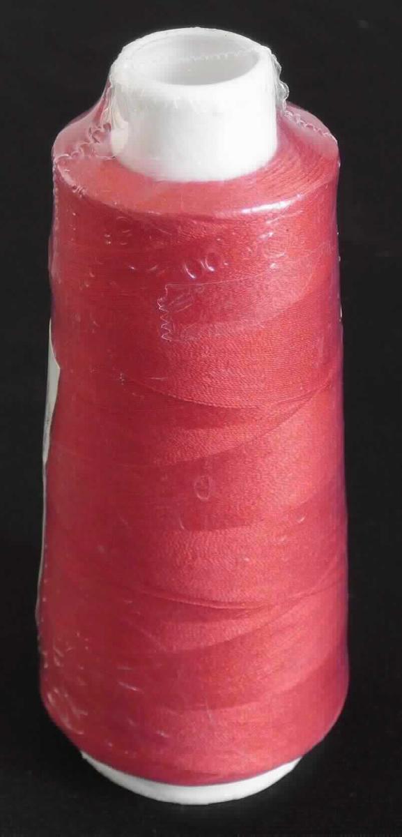 Nähgarn, sog. Overlock Nähgarn, Foto siehe Anlage,
- laut Untersuchungsergebnis:
-- auf einer Unterlage (Kunststoff-Kone; damit nicht in Aufmachungen für den Einzelverkauf) aufgemacht, mit 
   einem Gewicht einschließlich der Unterlage von ca. 67 g,
-- gezwirnt, mit einer Z-Drehung als letzter Drehung,
-- aus synthetischen Spinnfasern (laut Antrag Polyester), somit keine Ware des Kapitels 54,
-- appretiert für die Verwendung als Nähgarn,
- mit einem Titer von weniger als 10.000 dtex (kein Bindfaden).

"Nähgarn aus synthetischen Spinnfasern, nicht in Aufmachungen für den Einzelverkauf"