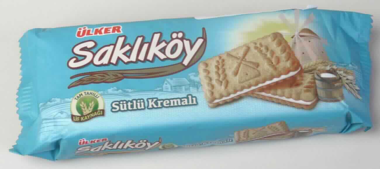 Doppelkekse mit Cremefüllung

Ein Warenmuster (in Originalverpackung) lag vor.
Bedruckter und etikettierter blauer Kunststofffolienschlauchbeutel mit Angaben zum Produkt (Vollkornkekse mit Creme; 100 g) und zu den Zutaten (siehe Feld 8); darin rechteckige, braune Doppelkekse (5,8 cm x 2,8 cm x 
1,3 cm) mit eingeprägtem Motiv, gefüllt mit einer elfenbeinfarbenen Creme; Geschmack einem Vollkornmürbegebäck mit Creme entsprechend, süß. 

Wassergehalt im Keksanteil*: 12 GHT oder weniger
Fettgehalt im Keksanteil*: 35 GHT oder weniger 
Stärke/Glucose**: 25 bis weniger als 50 GHT
Saccharose/Invertzucker/Isoglucose***: 5 bis weniger als 30 GHT
Milchfett****: weniger als 1,5 GHT
Milchprotein****: weniger als 2,5 GHT
*: abgeleitet aus den Antragsangaben und der Warenbeschaffenheit
**: festgestellt gemäß VO (EG) 900/2008, VO (EU) 118/2010 
***: festgestellt gemäß VO (EG) 900/2008
****: Antragsangaben

Backware, Kekse gesüßt, ohne kakaohaltigen Überzug, mit einem Gehalt an Milchfett von weniger als 8 GHT, Doppelkekse mit Füllung.