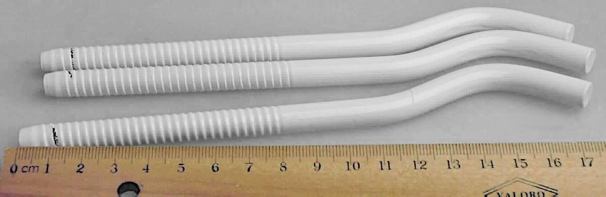 Es handelt sich um aus Stahl gefertigte, weiß lackierte Erzeugnisse, die an einem Ende mit einem Gewinde versehen und am anderen Ende zu einem Haken ausgearbeitet sind.
Länge: etwa 18 cm.
- Antragstellerangaben -

Abbildung siehe Anlage.

Derartige Erzeugnisse gehören als "Schraubhaken aus Stahl" zum TARIC-Code 7318 1300 90.
