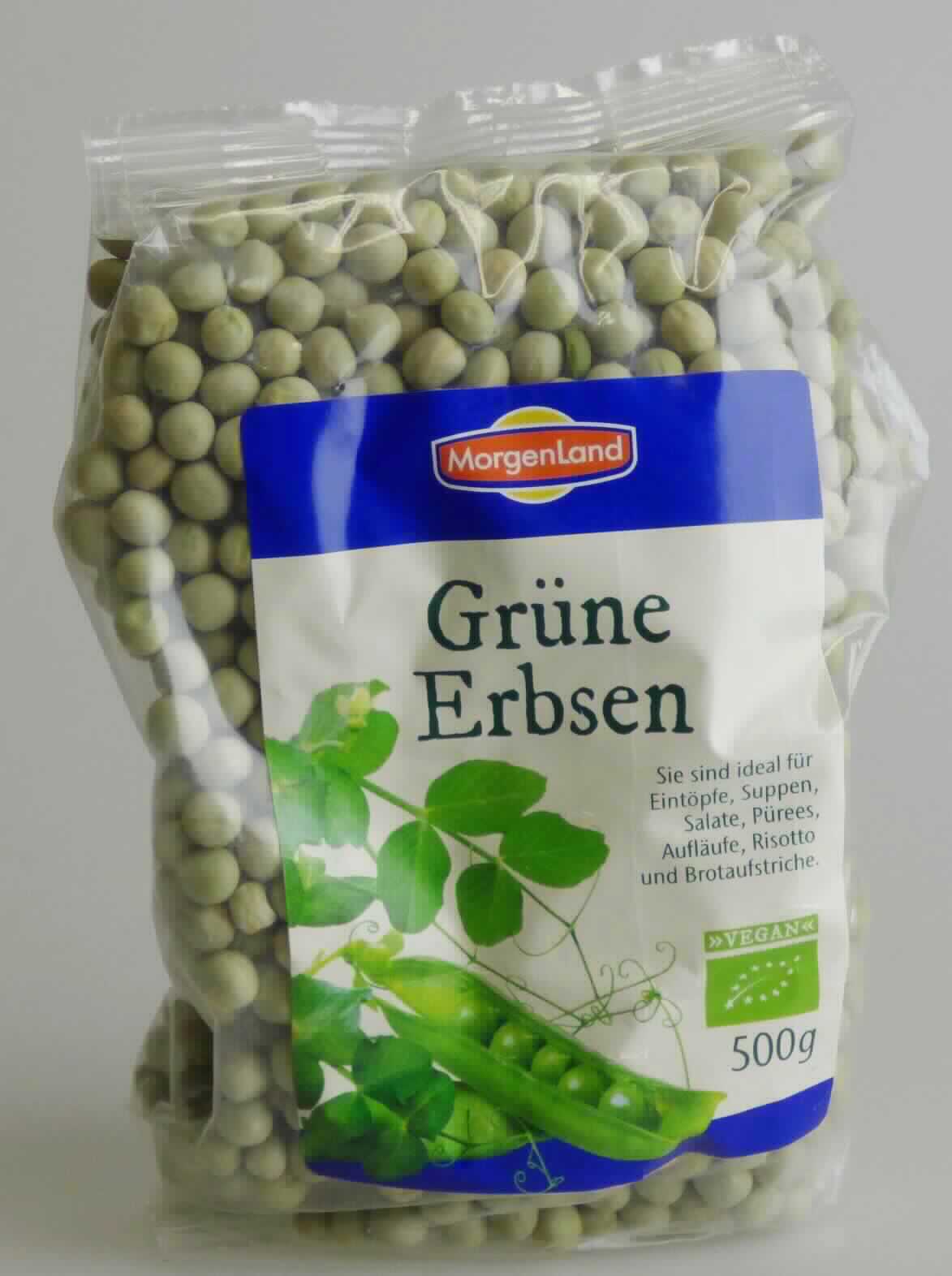 Grüne Erbsen

Beschreibung des vorgelegten Warenmusters (in Originalumschließung):
Etikettierter Kunststofffolienbeutel mit Angaben zum Erzeugnis (Grüne Bio-Erbsen, getrocknet; 500 g) und zur Zubereitung (Grüne Erbsen ca. 12 Stunden in Wasser einweichen und 60 - 90 Minuten in frischem Wasser garen); darin trockene, ausgelöste Erbsen (Durchmesser ca. 0,8 cm) mit heller, durchscheinender Samenschale und grünem Kotyledonargewebe im Innern; Geschmack typisch nach ungekochten, nicht entbitterten Leguminosenkernen. 

Nach den Antragsangaben handelt es sich um ausschließlich getrocknete Erbsen (Pisum sativum) ohne Zusätze.

Getrocknete, ausgelöste Hülsenfrüchte, auch geschält, Erbsen (Pisum sativum), nicht zur Aussaat bestimmt.