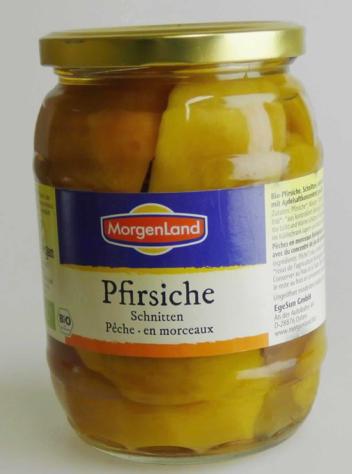 Pfirsiche, zubereitet.

Antragsangaben: Bio-Pfirsiche, Schnitten, entsteint; Zutaten: Pfirsiche, Wasser, Apfelsaftkonzentrat.

Beschaffenheit der vorgelegten Warenprobe: orange-bräunliche, in Schnitten vorliegende, geschälte Pfirsiche in einer schwach orangefarbenen Aufgussflüssigkeit. Geschmack: süß, fruchtig, säuerlich, nach Pfirsich. Aufmachung: in einem etikettierten 685 g-Originalkonservenglas für den Einzelverkauf aufgemacht (Abtropfgewicht: 385 g).
Alkoholzusatz (gemäß Angabe): nicht enthalten.
Zuckergehalt i. S. der ZAnm 2 a), Abs. 1 Kap 20: 15 GHT oder weniger.
Zuckerzusatz i. S. der ZAnm 3, 2. Anstrich Kap 20: enthalten.

Früchte, Nüsse und andere genießbare Pflanzenteile, in anderer Weise zubereitet oder haltbar gemacht, auch mit Zusatz von Zucker, anderen Süßmitteln oder Alkohol, anderweit weder genannt noch inbegriffen, Pfirsiche, ohne Zusatz von Alkohol, mit Zusatz von Zucker, in unmittelbaren Umschließungen mit einem Gewicht des Inhalts von 1 kg oder weniger, mit einem Zuckergehalt von 15 GHT oder weniger, andere.