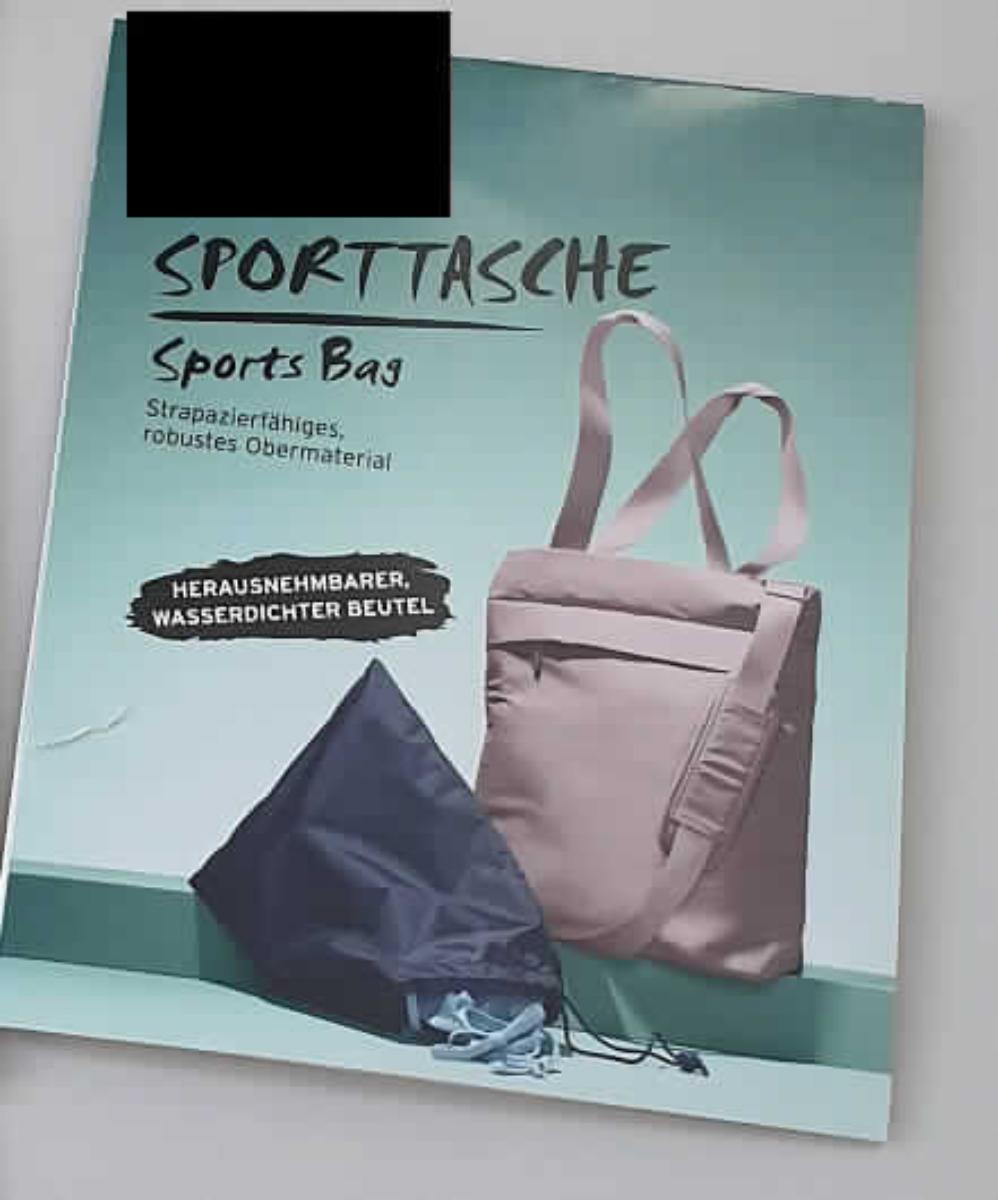 Es handelt sich um ein Etikett aus Pappe (Abmessungen etwa 9,1 x 23,9 cm, einmal auf 9,6 x 11,9 cm gefalzt), das beidseitig u. a. mit einer Abbildung, einem Firmennamen, einer Internetadresse, schlagwortartigen Produktinformationen und einem EAN-Strichcode farbig bedruckt ist. Das Erzeugnis soll als Hängeetikett der Kennzeichnung einer Sporttasche im Einzelhandel (nicht Gegenstand dieser vZTA) dienen und dazu mit Hilfe eines Fadens an ihr befestigt werden.

Abbildung siehe Anlage.

Derartige Waren gehören als "Etiketten aller Art aus Papier, bedruckt, nicht selbstklebend" zum TARIC-Code 4821 10 90 00.