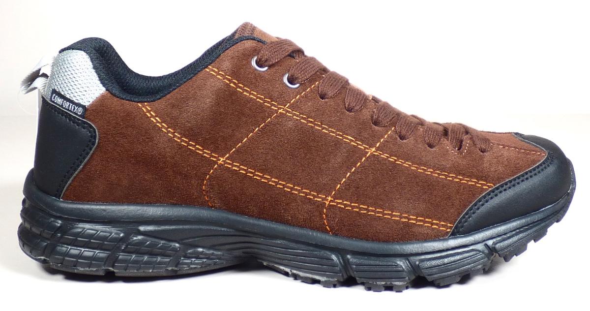 Halbschuhe, sog. Freizeitschuhe, unisex, Größe 40, Foto siehe Anlage,
- mit Laufsohlen aus (laut Antrag) Kunststoff; ohne Hauptsohle aus Holz,
- mit Oberteil (geschlossenes Blatt) aus Leder (den größten Teil der Außenfläche bildend), Kunststoff (Spinnstoff mit einer mit bloßem Auge wahrnehmbaren Außenschicht aus Kunststoff) und Spinnstoff,
- auf das Oberteil sind Verstärkungsteile aus Spinnstoff aufgesetzt,
- mit Schnürsenkelverschluss,
- ohne Metallschutz in der Vorderkappe,
- nicht den Knöchel bedeckend,
- mit einer Länge der Innensohle von ca. 26,8 cm,
- nicht als Männer- oder Frauenschuhe erkennbar.

"Schuhe mit Laufsohlen aus Kunststoff und Oberteil aus Leder, andere als in den Unterpositionen
 6403 1200 bis 6403 9991 genannte, nicht als Männer- oder Frauenschuhe erkennbar, andere als in der Unterposition 6403 9993 10 genannte"