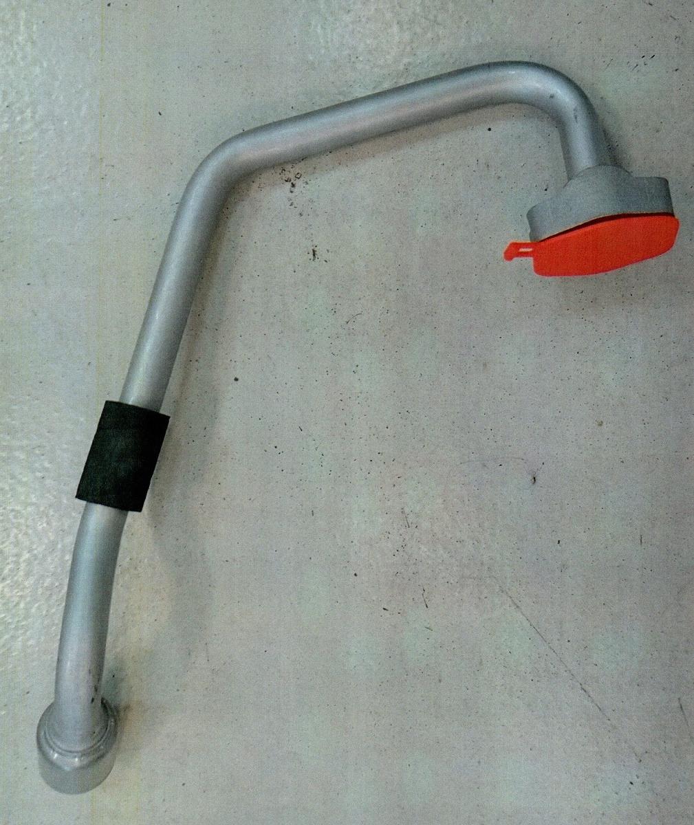 Hydraulikleitungen, sog. Rohrleitungen aus Stahl, Foto siehe Anlage,
- laut Antrag:
- - in Form von fahrzeugspezifisch, mehrfach gebogenen Hochdruckrohren aus Stahl
    (nicht gesenkgeschmiedet, da durch Zusammenfügen (Schweißen) hergestellt),
- - an den Enden jeweils mit (mit Schutzkappen versehenen) Rohrverbindungsstücken
    ausgestattet,
- - mit aufgesetzten Dämpfungselementen, sog. Rubber-Damper ausgerüstet,
- - werden im Bereich der Vorderachse von Nutzfahrzeugen zwischen den hydraulischen
    Radnabenmotoren und der Hydraulikpumpe verbaut,
- - dienen im optional zuschaltbaren, hydraulischen Vorderradantrieb der Weiterleitung des
    Hydrauliköls,
- nicht für die industrielle Montage bestimmt, 
- aufgrund der objektiven Merkmale (u. a. spezifische Form) und Eigenschaften erkennbar
  hauptsächlich für Kraftfahrzeuge des Kapitels 87 bestimmt.

"Teile für Kraftfahrzeuge der Positionen 8701 bis 8705 (Hydraulikleitungen), andere als in den TARIC-
Codes 8708 1010 10 bis 8708 9997 75 genannte"