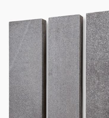 Angaben:
Palisaden; multi - GALA EXACTA, geflammt; Bearbeitung: allseits gesägt und geflammt, Kanten gefast; Material: Granit; Farbe: anthrazit.

Befund:
Bearbeitete Werksteine und Waren daraus, Granit, poliert, verziert oder anders bearbeitet, jedoch ohne Bildhauerarbeit, mit einem Eigengewicht von 10 kg oder mehr.