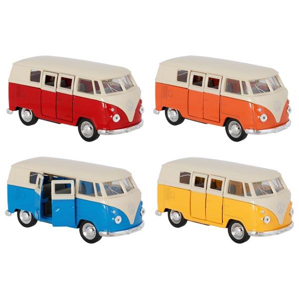 Modell mit eingebautem Motor, sog. "VW T1 Bus, 11,5 cm, 4fach, 12er Display, Art. PF976",
- im Spritzgussverfahren hergestelltes Modell eines Personenkraftfahrzeuges in Form eines VW Bus T1
- im Maßstab 1:37
- in den Abmessungen von ca. 11,5 x 4 x 5 cm
- mit einer Karosserie aus blau lackiertem Metall und Dach und Fenstern aus Kunststoff
- mit Unterboden, Innenraum aus Kunststoff und Rädern aus Kunststoff oder Kautschuk
- mit beweglichen Rädern und zwei klappbaren Türen aus unedlem Metall
- mit einem Rückzugmotor ausgestattet
- dient der spielerischen Unterhaltung von Kindern
- mit einem Pappetikett versehen.
Auf Grund des äußeren Erscheinungsbildes bestimmt das unedle Metall den Charakter der Ware, auf Grund des Umfangs der Kunststoff. Da keines der beiden Materialien den Charakter des  Modells bestimmt, erfolgt die Einreihung in Anwendung der AV 3 c) in die zuletzt in Betracht kommende Unterposition der KN.
Die Ware ist zolltarifrechtlich als "anderes Modell als von den Unterpositionen (KN) 9503 0010 bis
9503 0070 erfasst, mit eingebautem Motor, nicht aus Kunststoff" einzureihen.