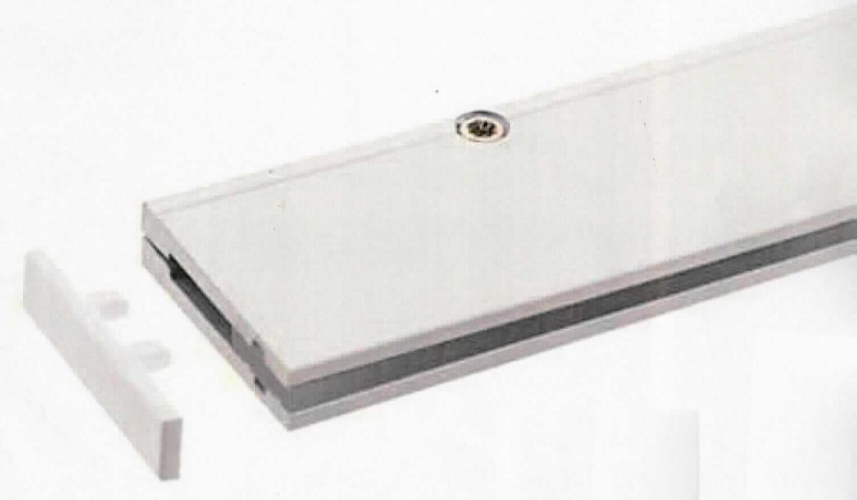 Angaben des Antragstellers:
Diffusor, für Alu-Profile, 1 m

Ein Warenmuster wurde nicht vorgelegt. Nach einem vorliegenden Foto sowie zusätzlichen Informationen des Antragstellers handelt es sich um ein lediglich auf Länge zugeschnittenes Profil aus Polycarbonat mit einem über die gesamte Länge gleichbleibenden Querschnitt ohne weitergehende Bearbeitung.

Befund:
Es handelt sich um ein Profil aus Kunststoff der Position 3916. Ein erkennbares Teil eines bestimmten Beleuchtungskörpers der Position 9405 liegt nicht vor.