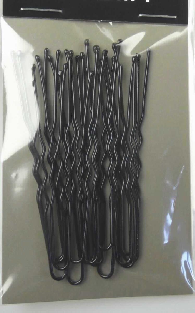 Es handelt sich um eine ca. 6,5 cm lange, gewellte, schwarze Haarnadel (LAN: 11304) aus unedlem Metall mit abgerundeten Enden.

Die in einer Kunststofftüte auf einer Verkaufskarte mit Aufhängeöse aufgemachte Ware (je 15 Stück) wird zum Zusammen- bzw. Zurückhalten des Haares verwendet.

Das Erzeugnis ist als "Haarnadel" einzureihen.