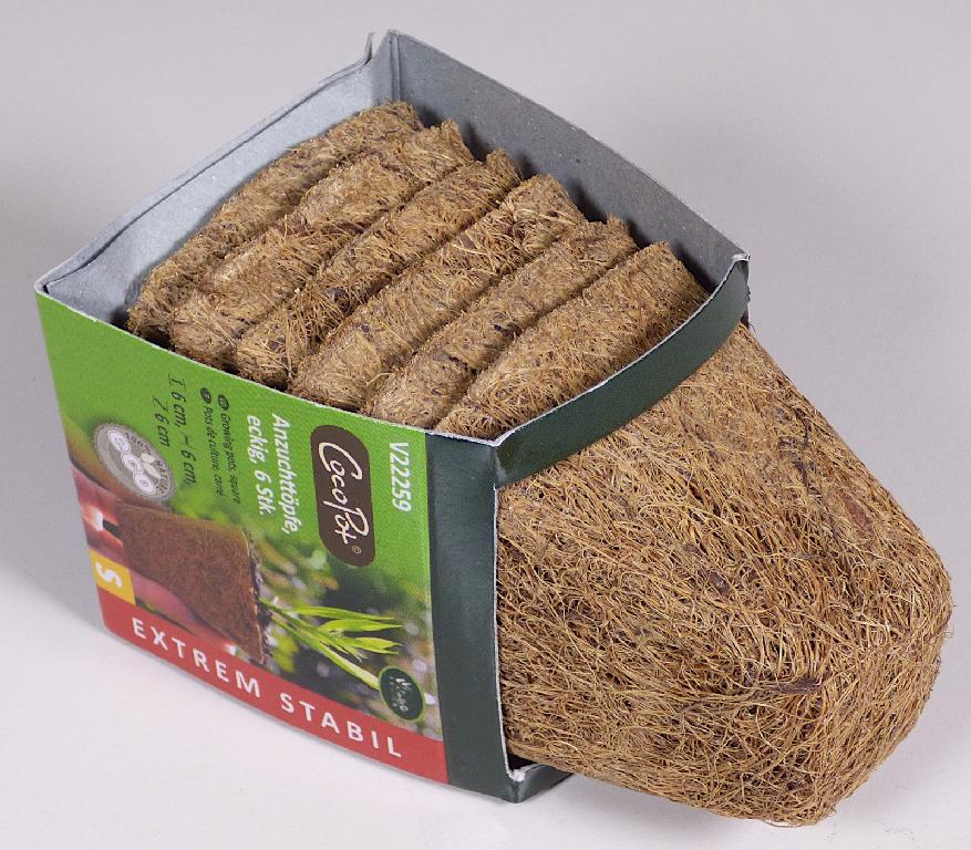 Anzuchttöpfe, sog. Kokos- Anzuchttöpfe, eckig, Foto siehe Anlage,
- 6 Stück in einer bedruckten Pappschachtel verpackt, 
- in der Art eines pyramidenstumpfförmigen Blumentopfes gearbeitet, in den max. Abmessungen
  (H x B x D) von 6 cm x 6 cm x 6 cm, 
- aus laut Antrag mit Bindemittel verfestigten Vliesstoffen aus Kokosfasern, 
- abgepasst hergestellt und gebrauchsfertig (somit konfektioniert). 

"Andere konfektionierte Waren (Anzuchttöpfe), aus Spinnstoffen, aus Vliesstoffen"