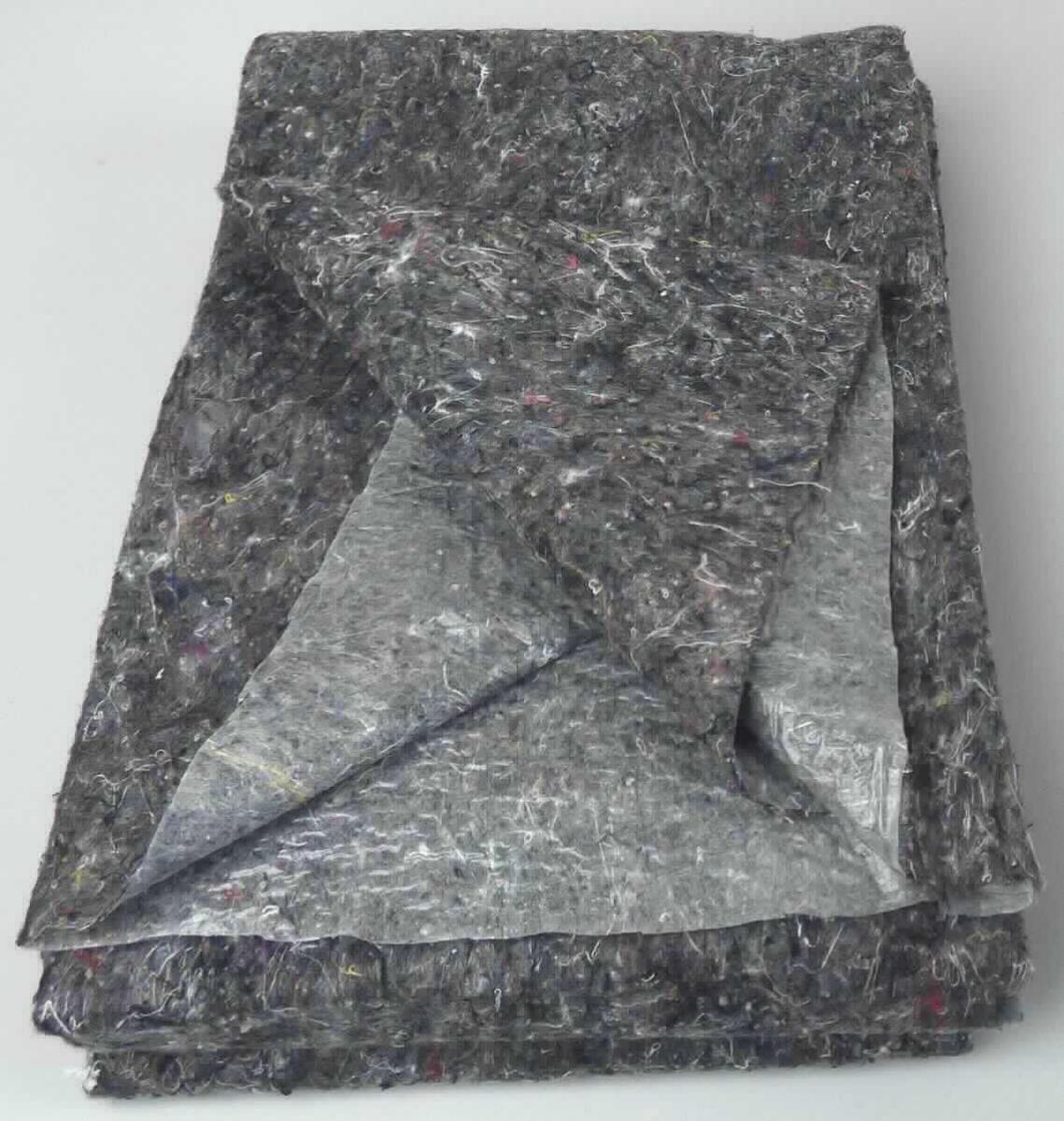 Nadelfilz, sog. Malervlies, 7093200296, DNP 16, Foto siehe Anlage, 
- in einem Polybeutel mit bedrucktem Pappeinleger verpackt,
- als Meterware, mit den Abmessungen von laut Antrag 3 m x 1 m,
- laut Untersuchungsergebnis: 
-- aus Reißspinnstoffen (verschiedene Fasern),
-- einseitig mit einer klarsichtigen Folie aus Kunststoff (kein Zellkunststoff) versehen,
-- mit einem Anteil an Spinnstoffen von über 50 GHT,
- stellt sich als Nadelfilz laminiert dar, somit keine Ware der Position 5603.

"Filz (Nadelfilz), laminiert"