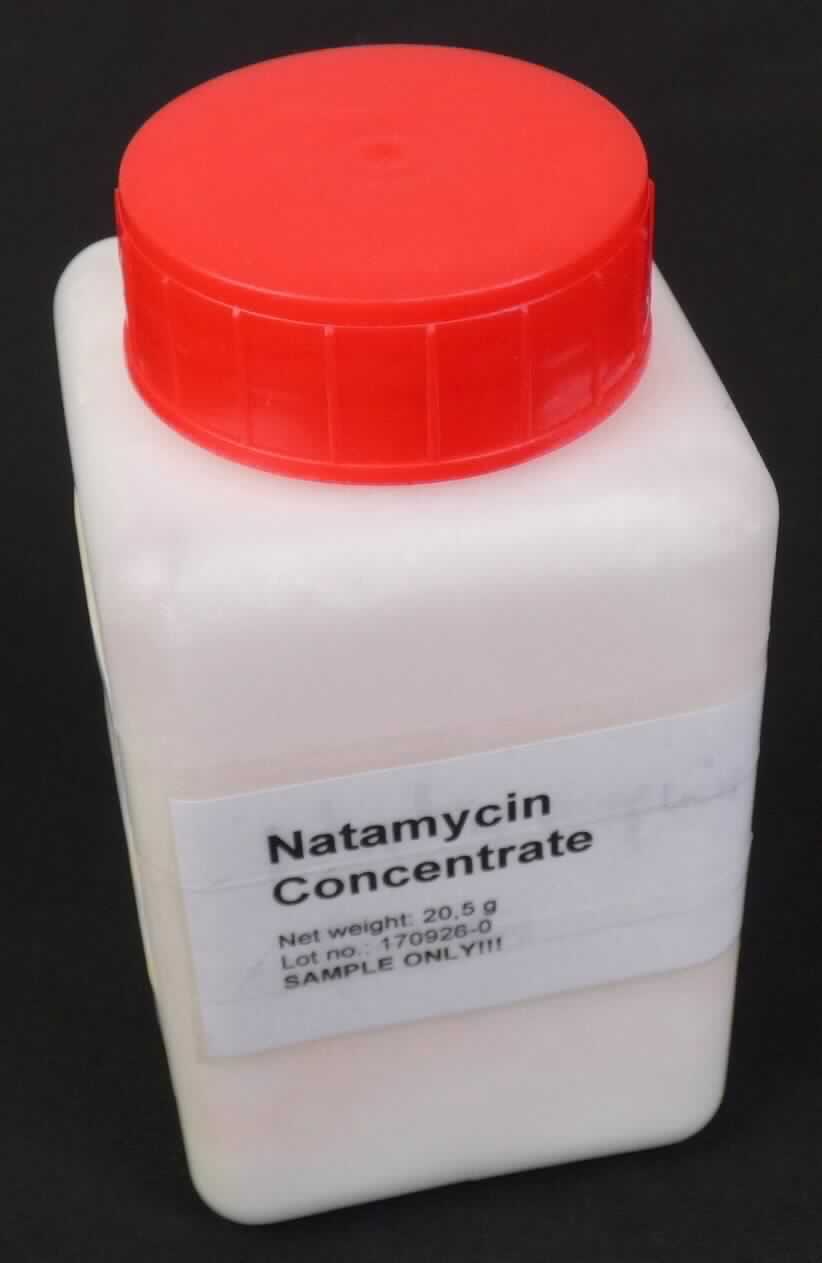 Antibiotikum; Natamycin

Bei der vorgelegten Ware handelt es sich gemäß den vorgelegten Unterlagen um die chemisch einheitliche Verbindung Natamycin. Die CAS-Nummer lautet 7681-93-8. Die Reinheit beträgt mindestens 95%. Die Ware liegt als gelbliches Pulver vor und wird als Antimykotikum zur Oberflächenbehandlung von Käse- und Wurstwaren eingesetzt.

Die Ware ist als anderes Antibiotikum in die Unterposition 2941 90 der Kombinierten Nomenklatur einzureihen.