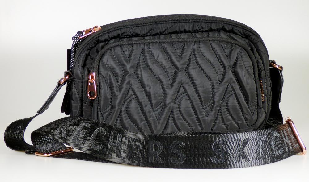 Handtasche, sog. Messengerbag skechers 24671A-50 und 24645A-50, Foto siehe Anlage,
- mit einer Außenseite aus Spinnstoffen; abgesteppt gearbeitet,
- mit einem längenverstellbaren Schultertragegurt,
- mit einem aufgesetzten Vorfach mit Reißverschluss,
- das Hauptfach ist mit einem entlang des oberen Randes bis zu den Seiten verlaufenden
  Reißverschluss versehen,
- - gefüttert; innen mit einem eingesetzten Reißverschlussfach ausgestattet,
- mit den Abmessungen: ca. 28 cm (Breite) x 19 cm (Höhe) x 6 cm (Tiefe),
- in zwei unterschiedlichen Farben,
- nicht handgearbeitet (laut Antrag),
- Handtasche, da aufgrund der Größe und des Gesamteindrucks in erster Linie dazu geeignet,
  kleinere, persönliche Gegenstände aufzunehmen.

"Handtasche, mit Außenseite aus Spinnstoffen, nicht handgearbeitet"