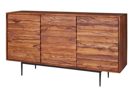 Das Erzeugnis "Sideboard"" ist ein ca. 150 x 81 x 41 cm (B x H x T) großes Möbel mit einem braunen Korpus aus Sheesham Holz, im Wesentlichen bestehend aus drei Schubladen und zwei Türen.
Das Erzeugnis steht auf einem ca. 18 cm hohen, schwarzen Metallgestell mit vier Standbeinen.

Bei der aus unterschiedlichen Stoffen bestehenden Ware wird der stoffliche Charakter in Bezug auf die Bedeutung für die Verwendung und aufgrund des äußeren Erscheinungsbildes von dem Korpus aus Holz bestimmt.

Das auf den Boden zu stellende Erzeugnis dient zur Ausstattung von Wohnungen und kann aufgrund seiner Gestaltung in unterschiedlichen Bereichen der Wohnung (z. B. Schlafzimmer, Wohnzimmer etc.) verwendet werden.

Die Ware wird als "anderes als von den Positionen 9401 und 9402 erfasstes Möbel, aus Holz, ohne speziellen Raumbezug" eingereiht.