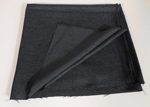 Gewebe, sog. Möbelbezugsstoff, Art. Gala, Foto siehe Anlage,
- als Meterware, mit einer Breite von laut Antrag 150 cm,
- laut Untersuchungsergebnis:
-- aus ungezwirnten, nicht hochfesten Garnen,
-- mit Kett- und Schussgarnen aus texturierten, synthetischen Filamenten (laut Antrag Polyester),
-- buntgewebt (melierte Garne),
-- in Musterbindung.

"Gewebe aus Garnen aus synthetischen Filamenten, anderes als in den Unterpositionen (HS)
  5407 10  bis 5407 44 genannte, mit einem Anteil an texturierten Polyester-Filamenten von
  mehr als 85 GHT, buntgewebt"