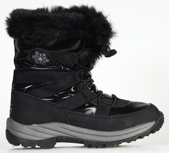 Stiefel, Größe 32, Foto siehe Anlage,
- mit Laufsohlen aus laut Antrag Kunststoff,
- mit Oberteil aus Kunststoff (Spinnstoff mit einer mit bloßem Auge wahrnehmbaren Außenschicht 
  aus Kunststoff; den größten Teil der Außenfläche bildend; somit keine Ware der Position 6404)
  und Spinnstoffen,
- auf das Oberteil sind Verstärkungsteile aus Kunststoff und Spinnstoff aufgesetzt,
- auf dem Spann mit einer elastischen Kordel mit Kordelstopper, an der Innenseite mit einem Reiß-
  verschluss,
- am Schaftende mit einer Anziehhilfe,
- den Knöchel bedeckend,
- ohne Metallschutz in der Vorderkappe,
- gefüttert.

"Schuhe, andere als in der Position 6401 genannte, mit Laufsohlen und Oberteil aus Kunststoff,
 andere als in den Unterpositionen (KN) 6402 1210 bis 6402 2000 genannte, den Knöchel be-
 deckend, andere als in der Unterpositionen (KN) 6402 9110 genannte"