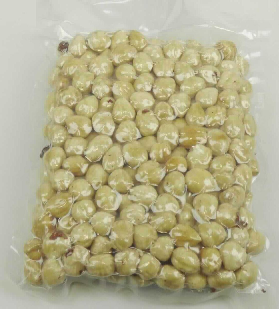 Haselnüsse, geröstet.

Antragsangaben (als zutreffend unterstellt): ganze, reife Haselnusskerne 11-13 mm, getrocknet, blanchiert; Aufmachung: in 15 kg-Kartons.

Beschaffenheit des vorgelegten Warenmusters: beigefarbene bis hellbraune, ganze Haselnusskerne ohne Schale, ohne Samenhaut, mit einer leichten Braunfärbung im Kern. Geruch/Geschmack: nussig, aromatisch, mit Röstnote.

Früchte, Nüsse und andere genießbare Pflanzenteile, in anderer Weise zubereitet oder haltbar gemacht, auch mit Zusatz von Zucker, anderen Süßmitteln oder Alkohol, anderweit weder genannt noch inbegriffen, Schalenfrüchte, Erdnüsse und andere Samen, auch miteinander vermischt, andere, einschließlich Mischungen, in unmittelbaren Umschließungen mit einem Gewicht des Inhalts von mehr als 1 kg, keine tropischen Nüsse, andere, Haselnüsse.