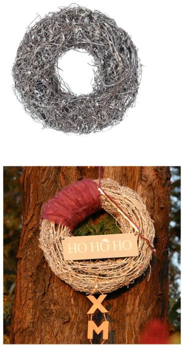 Nach den Angaben der Antragstellerin sowie dem vorliegenden Warenmuster handelt es sich bei dem sog. "Natur-Kranz AMELY" um eine Flechtstoffware in Form eines Zierkranzes (D 35 cm).

Das Erzeugnis besteht unmittelbar aus dünnen, biegsamen und zum Teil verzweigten Zweigen (kein Bambus oder Rattan; Flechtstoff im Sinne der Anmerkung 1 zu Kapitel 46), die durch Wickeln und Ineinanderstecken einem Flechtverfahren verarbeitet und mittels eines Metalldrahtes gebunden sind. Zur Erhöhung der Zierwirkung ist der Kranz mit einem weißen Farbauftrag versehen.

Nach den ergänzenden Angaben wurde die Ware in Handarbeit gefertigt.

Zolltarifrechtlich handelt es sich um eine "Flechtstoffware, unmittelbar aus anderen pflanzlichen Flechtstoffen als Bambus und Rattan hergestellt, andere als Flaschenhülse aus Stroh, handgearbeitet".