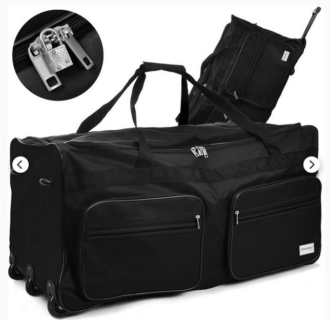 Reisetasche, sog. XXL Reisetasche mit Trolleyfunktion, Foto siehe Anlage,
- nach den Antragsangaben:
- - mit einer Außenseite aus Spinnstoffen (100 % Polyester),
- - am Bodenteil mit fünf Stellfüßen und an einer Schmalseite mit zwei Stellfüßen aus Kunststoff,
- - mit einem ausziehbaren Griff zum Ziehen der Reisetasche auf drei Rollen (Trolleyfunktion),
     der bei Nichtgebrauch in einem Reißverschlussfach versenkbar ist,
- - mit zwei zusammenfassbaren Tragegriffen und an einer Schmalseite mit einer Trageschlaufe,
- - an einer Längsseite mit zwei aufgesetzten Reißverschlussfächern,
- - an einer Schmalseite mit einem eingesetzten Reißverschlussfach,
- - das Hauptfach ist mit einem an drei Seiten umlaufenden Reißverschluss versehen,
- - - am Reißverschlusszipper mit einem Hängeschloss aus unedlem Metall ausgestattet,
- - - teilweise gefüttert; ohne Inneneinteilung,
- - mit den Abmessungen: ca. 85 cm (Breite) x 44 cm (Höhe) x 43 cm (Tiefe),
- in unterschiedlichen Farben,
- ohne Hinweise auf Handarbeit.

"Reisetasche, mit Außenseite aus Spinnstoffen, nicht handgearbeitet"